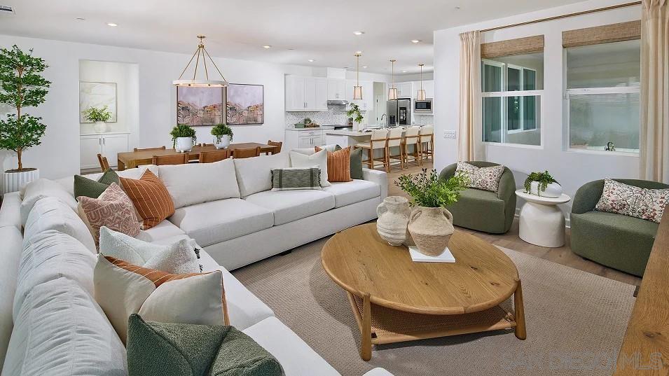 Detail Gallery Image 6 of 19 For 110  Takamasa Way, Oceanside,  CA 92057 - 3 Beds | 2/1 Baths