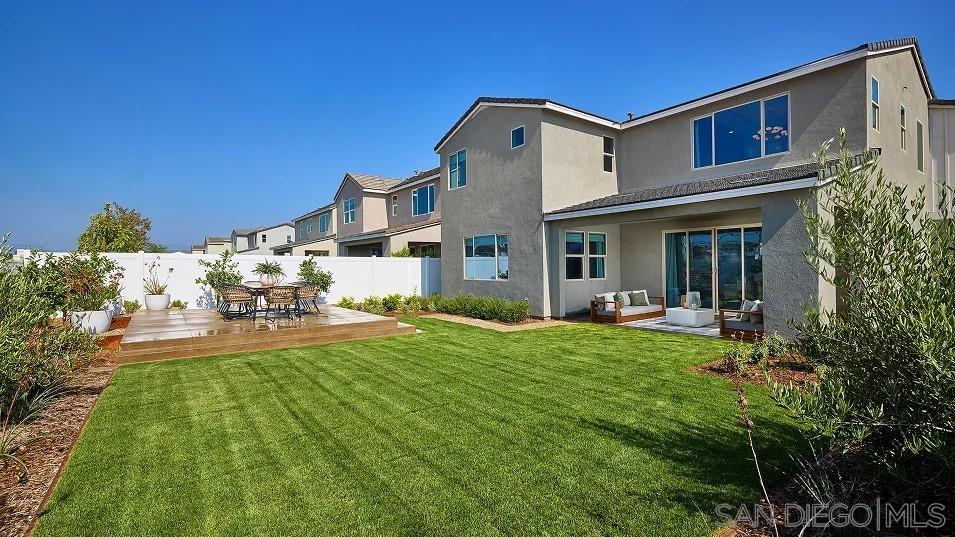 Detail Gallery Image 16 of 16 For 111  Metz Way, Oceanside,  CA 92057 - 4 Beds | 3 Baths