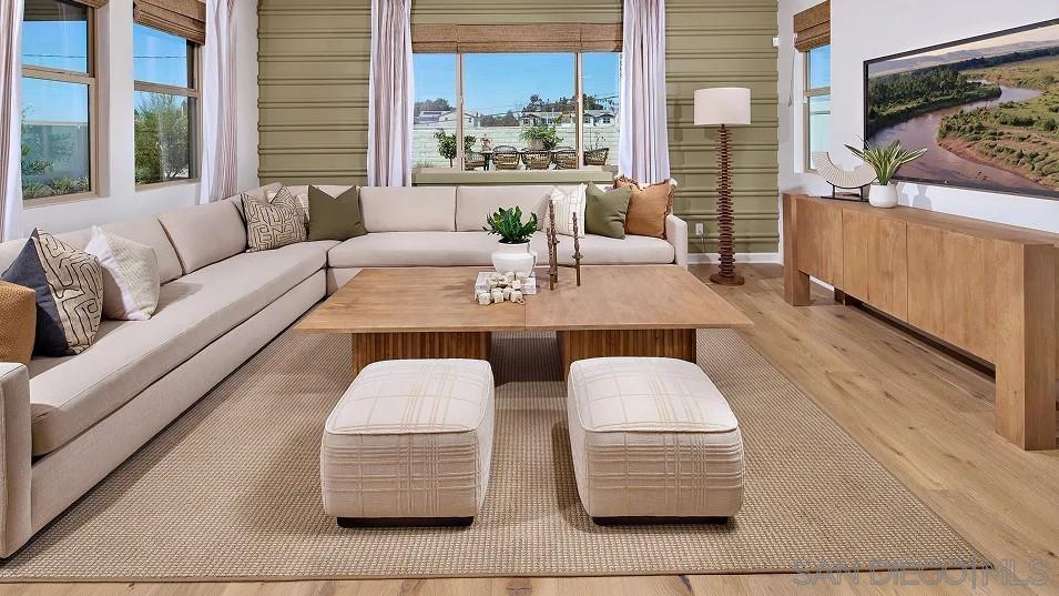 Detail Gallery Image 5 of 16 For 111  Metz Way, Oceanside,  CA 92057 - 4 Beds | 3 Baths