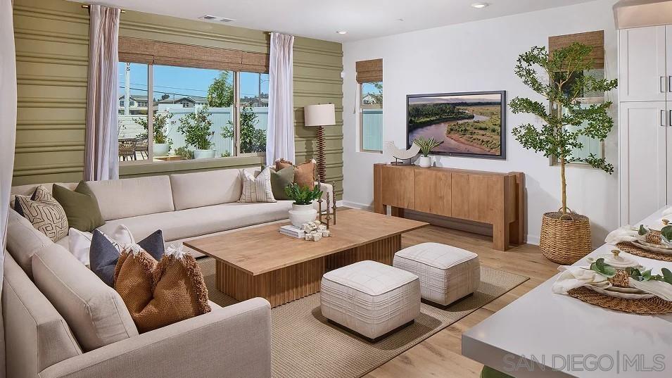 Detail Gallery Image 6 of 16 For 111  Metz Way, Oceanside,  CA 92057 - 4 Beds | 3 Baths