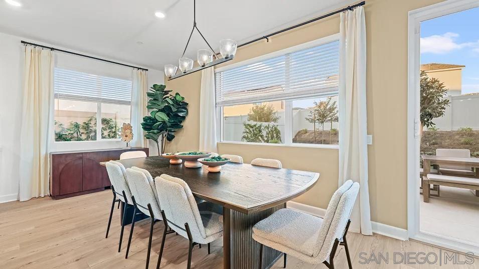 Detail Gallery Image 10 of 30 For 11058  Brookfield Court, Lakeside,  CA 92040 - 5 Beds | 3/1 Baths