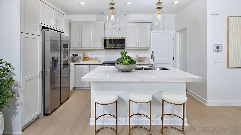 Detail Gallery Image 2 of 18 For 1057  Spike Street  #2,  Chula Vista,  CA 91911 - 4 Beds | 2/1 Baths