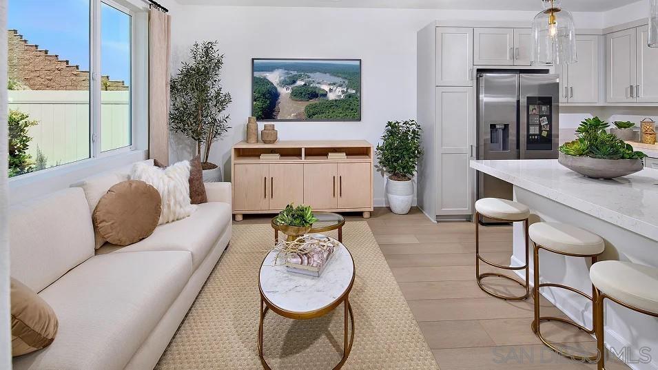 Detail Gallery Image 8 of 18 For 1057  Spike Street  #2,  Chula Vista,  CA 91911 - 4 Beds | 2/1 Baths