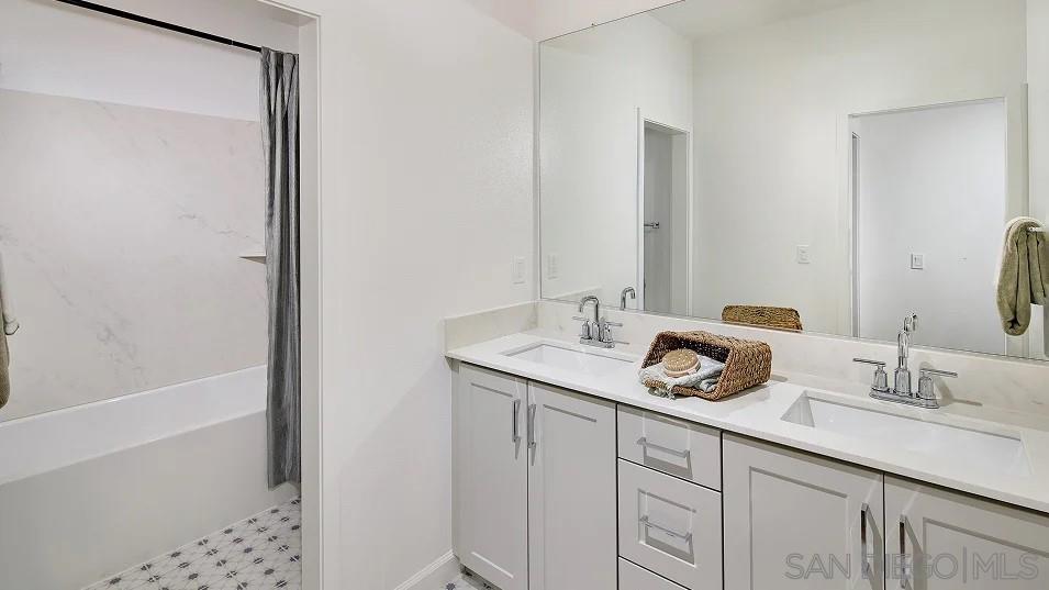 Detail Gallery Image 11 of 29 For 120  Alethea Way, Oceanside,  CA 92057 - 4 Beds | 4/1 Baths