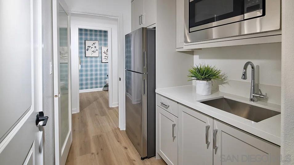 Detail Gallery Image 16 of 29 For 120  Alethea Way, Oceanside,  CA 92057 - 4 Beds | 4/1 Baths