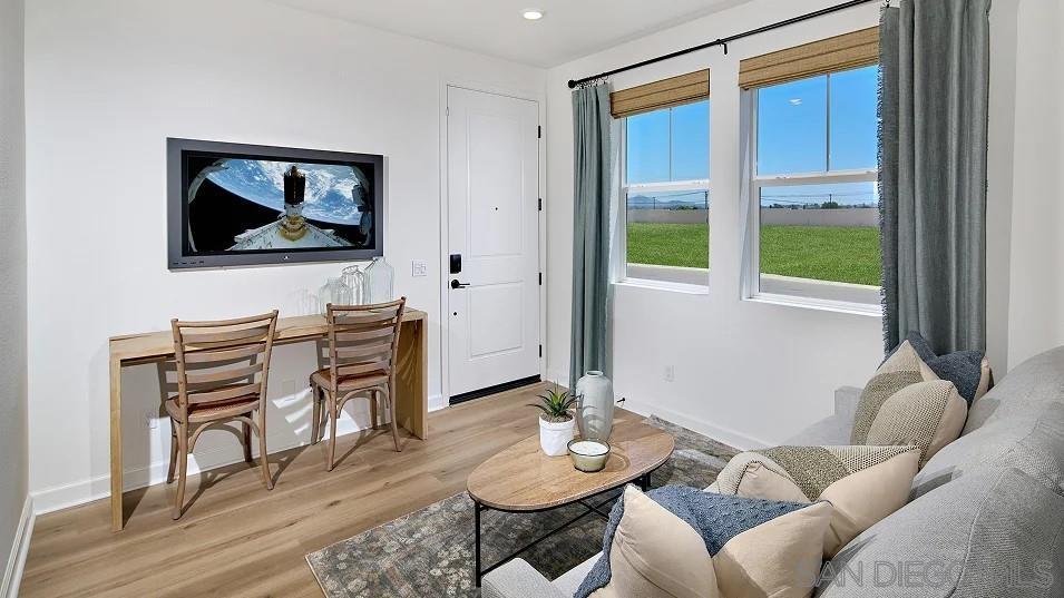 Detail Gallery Image 17 of 29 For 120  Alethea Way, Oceanside,  CA 92057 - 4 Beds | 4/1 Baths