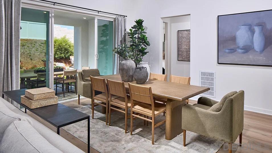 Detail Gallery Image 8 of 29 For 120  Alethea Way, Oceanside,  CA 92057 - 4 Beds | 4/1 Baths