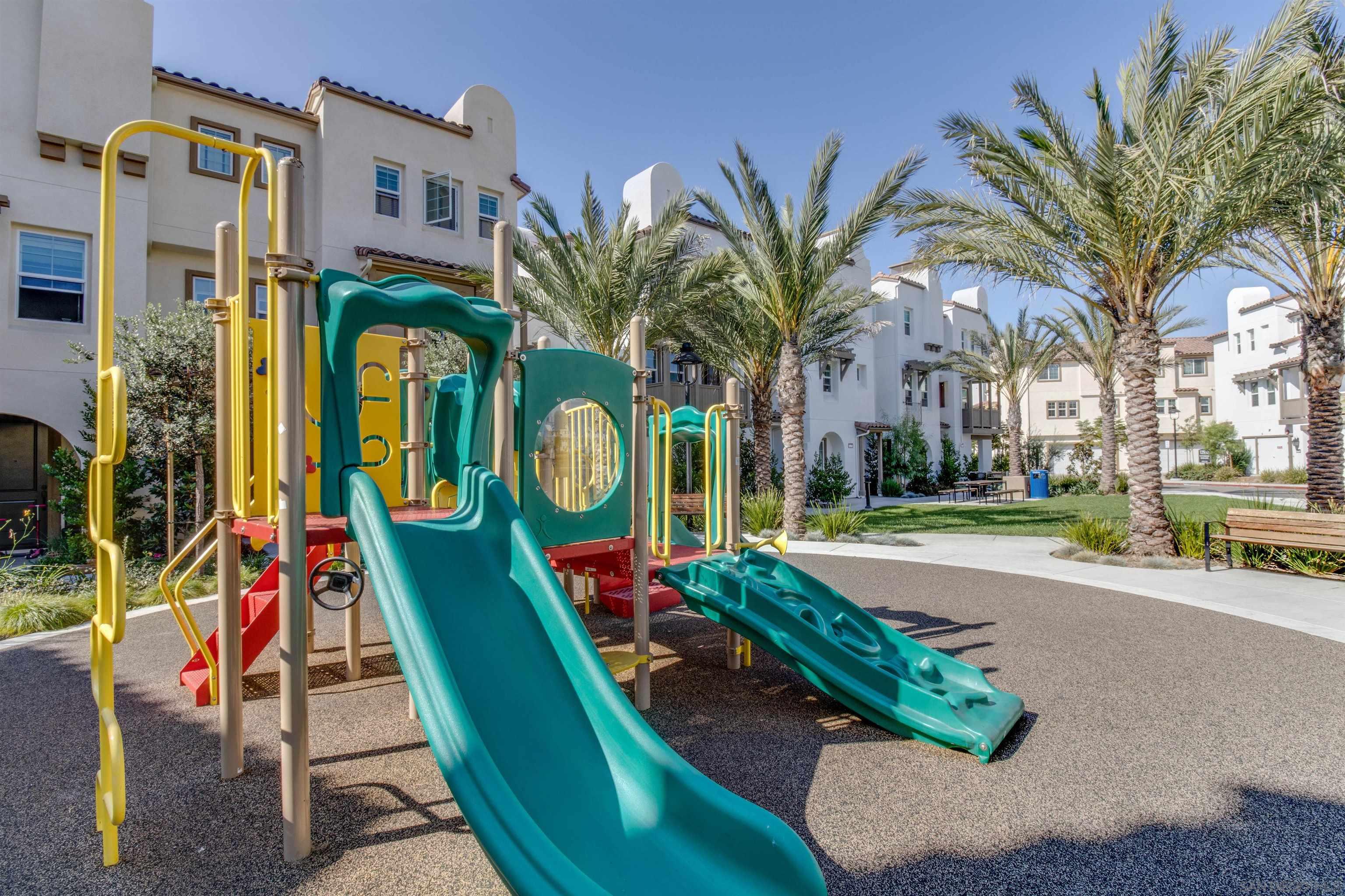 Detail Gallery Image 29 of 29 For 6012  Village Center Loop Rd  #35,  San Diego,  CA 92130 - 3 Beds | 2/1 Baths