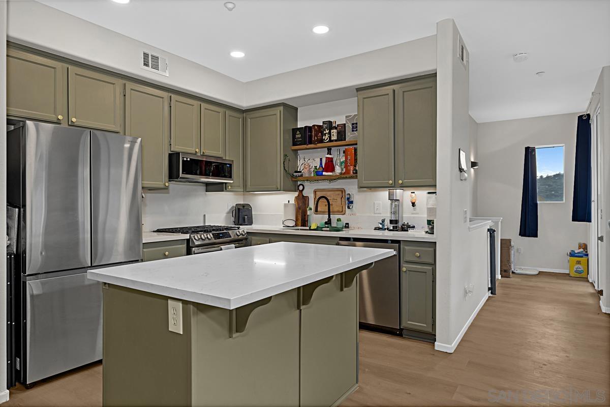 Front Image Thumbnail for SD260001865