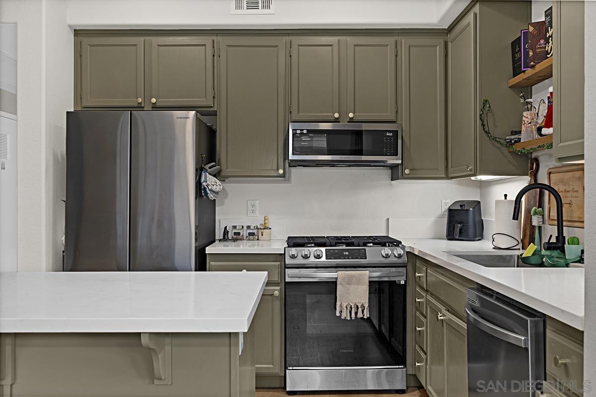 Detail Gallery Image 2 of 20 For 3321  Dehesa Rd  #95,  El Cajon,  CA 92019 - 2 Beds | 2 Baths