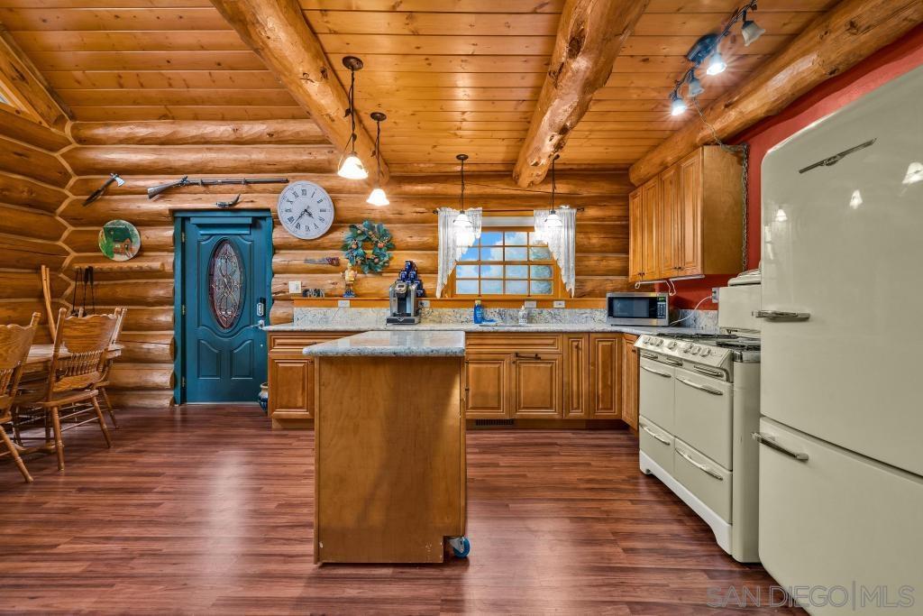 Detail Gallery Image 4 of 23 For 15469  Incapa Rd, Julian,  CA 92036 - 3 Beds | 2 Baths