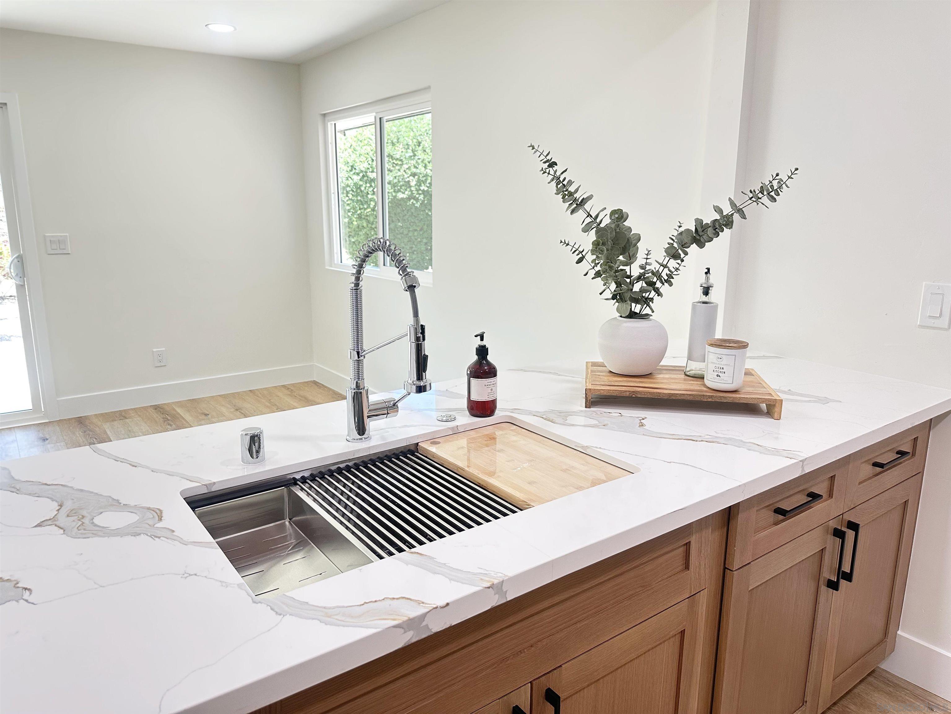 Detail Gallery Image 13 of 33 For 16634  Bernardo Oaks Dr, San Diego,  CA 92128 - 2 Beds | 2 Baths