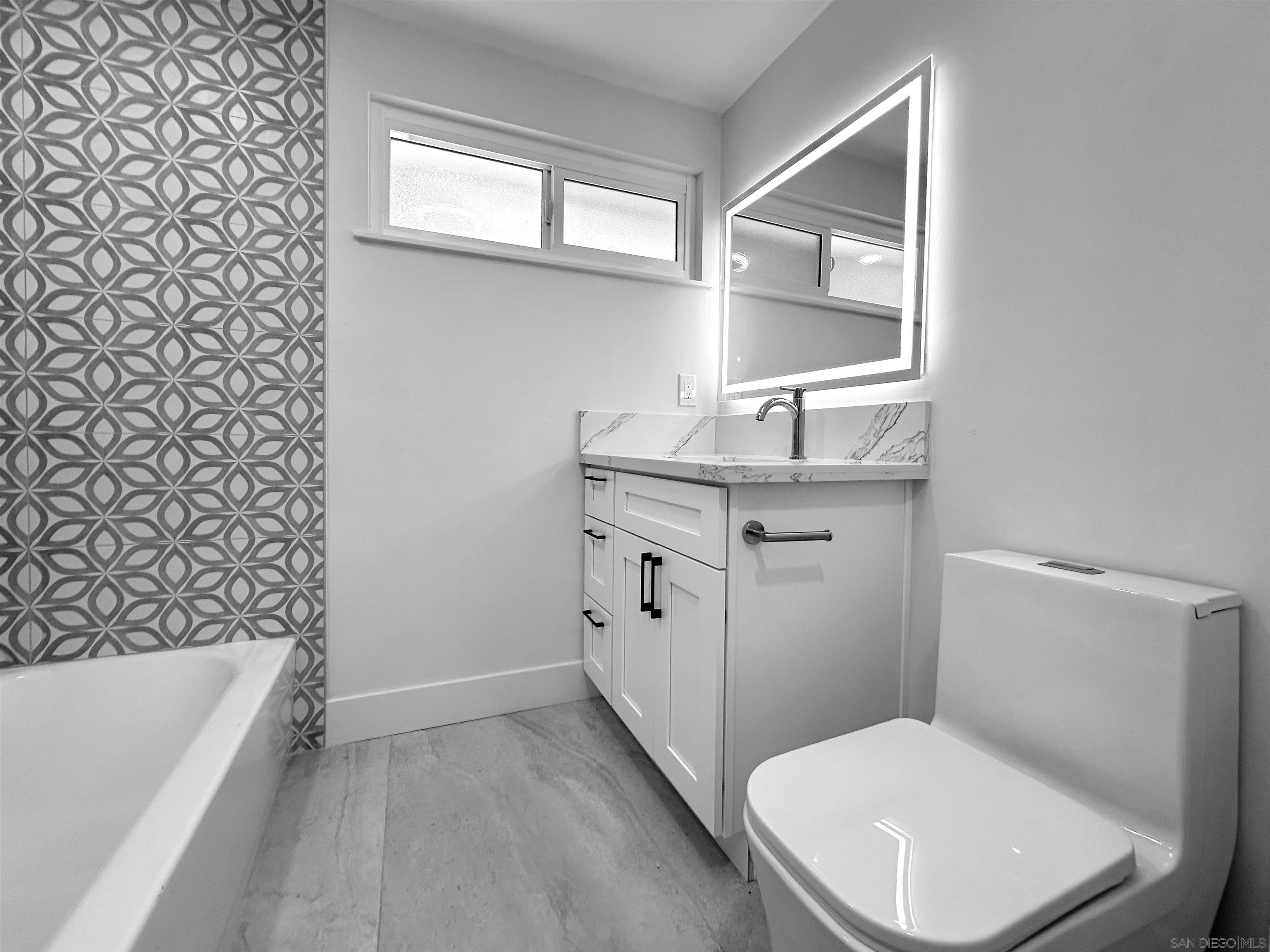 Detail Gallery Image 19 of 33 For 16634  Bernardo Oaks Dr, San Diego,  CA 92128 - 2 Beds | 2 Baths