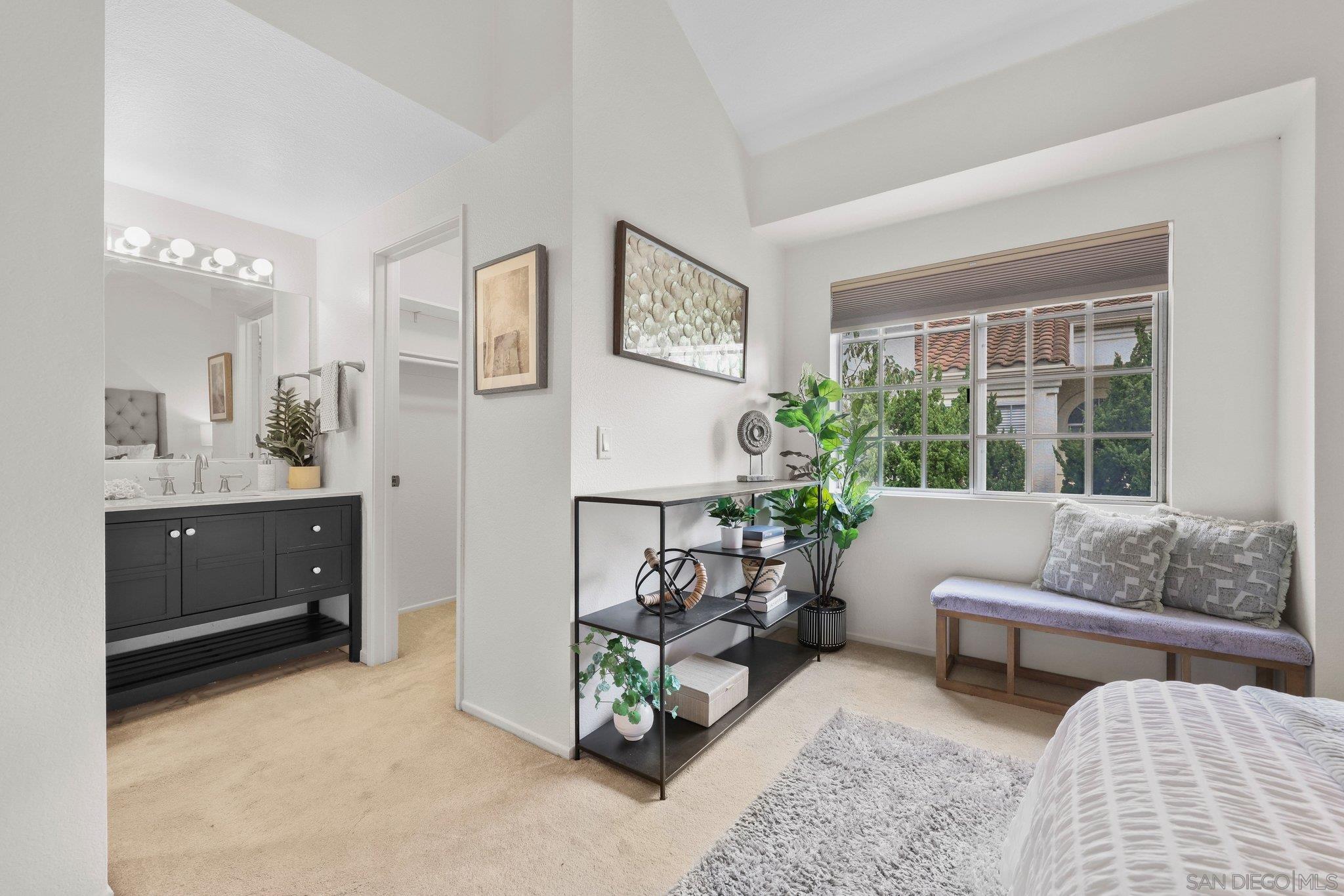 Detail Gallery Image 15 of 35 For 740  Breeze Hill Rd.  #193,  Vista,  CA 92081 - 2 Beds | 2/1 Baths