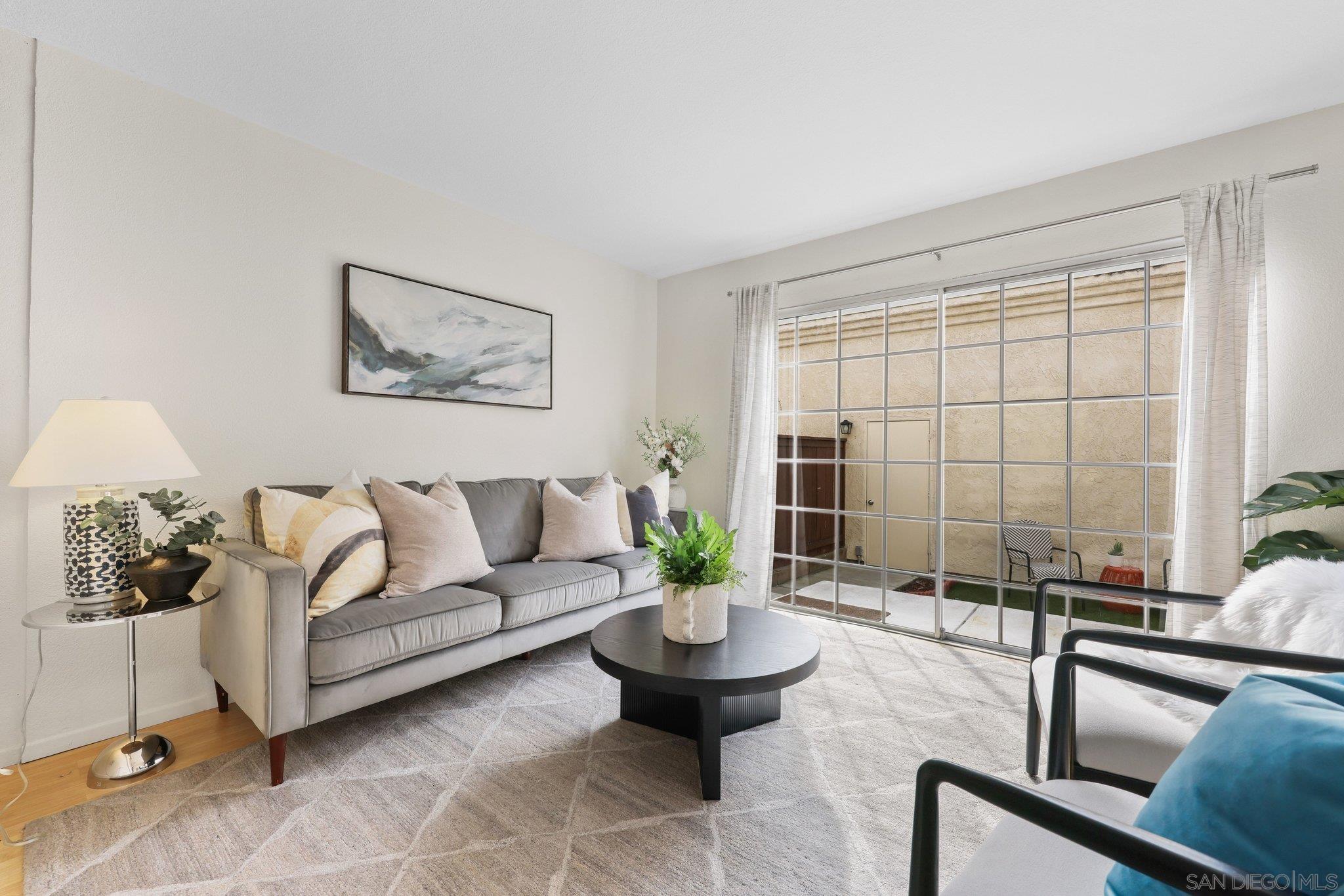 Detail Gallery Image 10 of 35 For 740  Breeze Hill Rd.  #193,  Vista,  CA 92081 - 2 Beds | 2/1 Baths