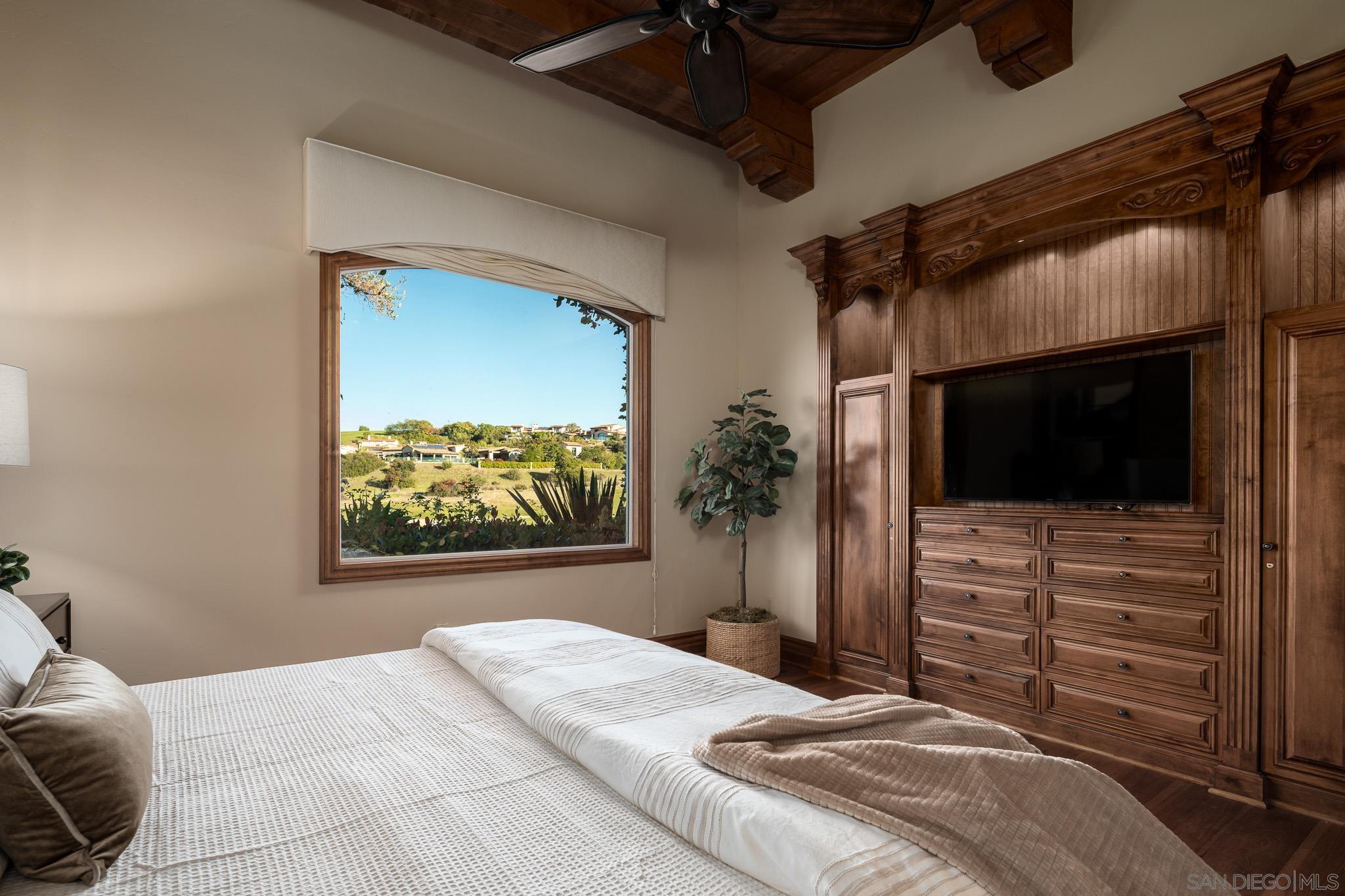 Detail Gallery Image 13 of 51 For 8341  Santaluz Village Green E, San Diego,  CA 92127 - 3 Beds | 2/1 Baths