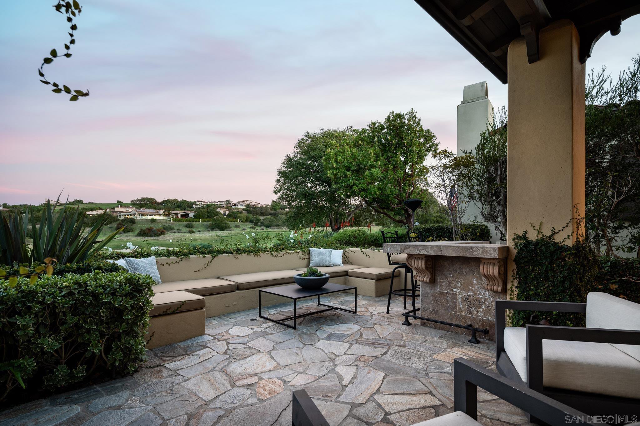 Detail Gallery Image 7 of 51 For 8341  Santaluz Village Green E, San Diego,  CA 92127 - 3 Beds | 2/1 Baths