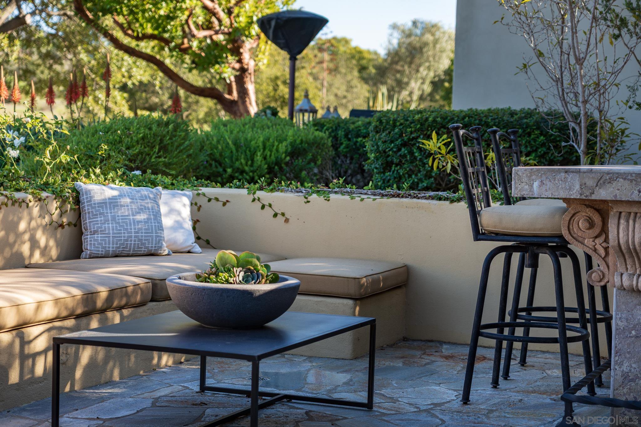 Detail Gallery Image 8 of 51 For 8341  Santaluz Village Green E, San Diego,  CA 92127 - 3 Beds | 2/1 Baths