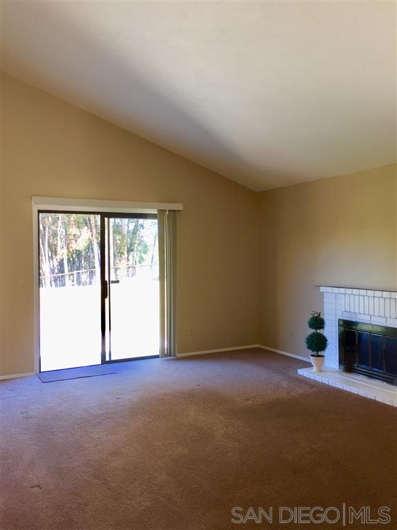 Detail Gallery Image 4 of 9 For 10187  Avenida Magnifica, San Diego,  CA 92131 - 4 Beds | 2/1 Baths