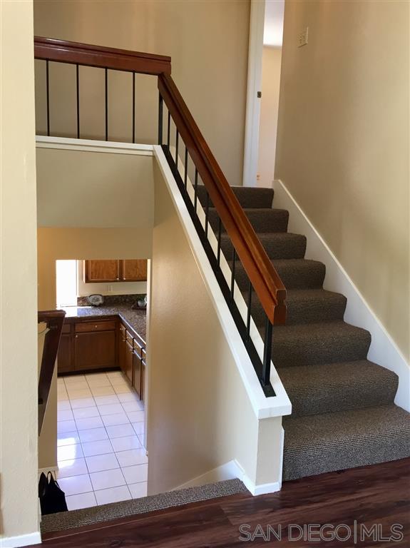 Detail Gallery Image 8 of 9 For 10187  Avenida Magnifica, San Diego,  CA 92131 - 4 Beds | 2/1 Baths