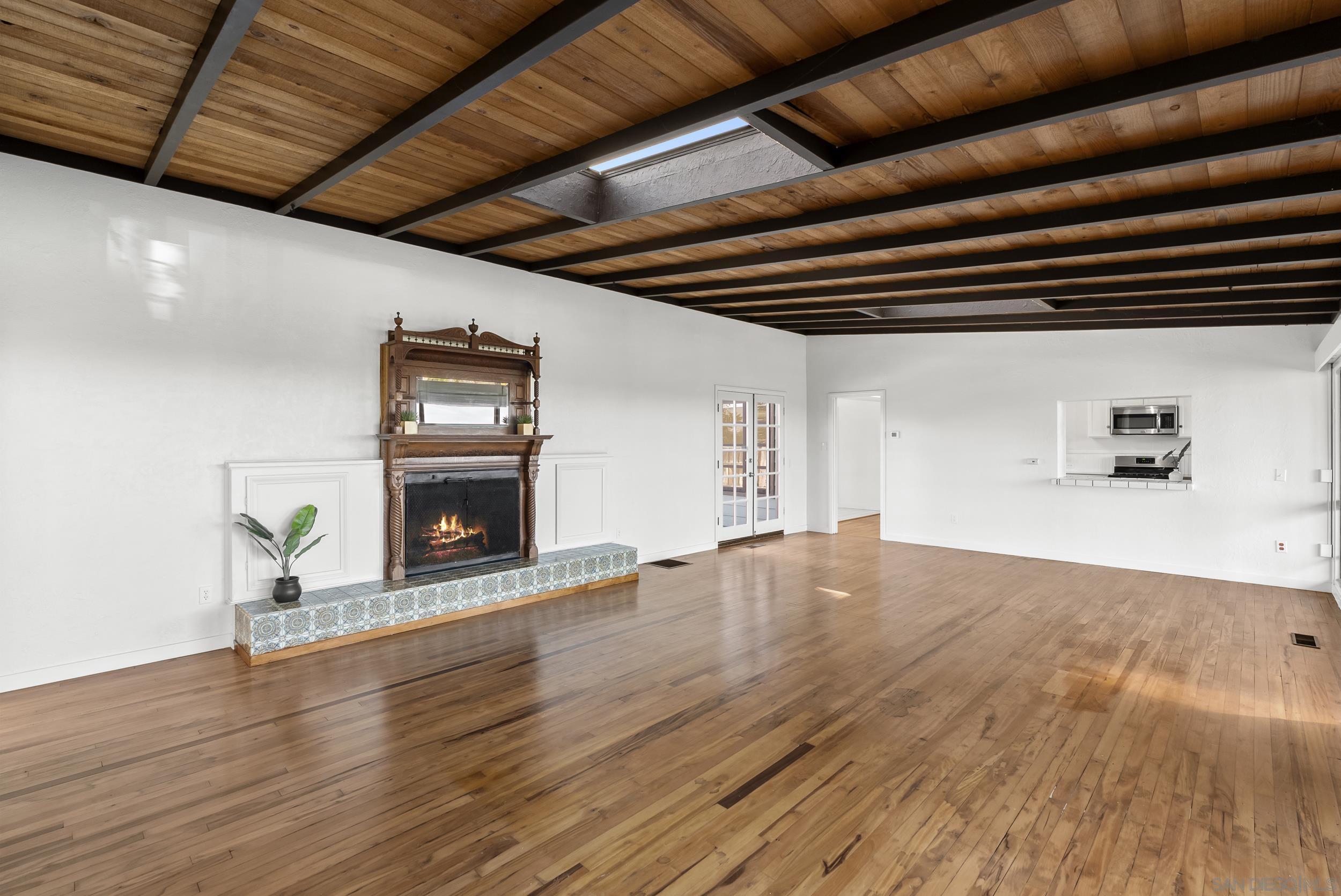 Detail Gallery Image 12 of 59 For 620  Plumosa Ave, Vista,  CA 92081 - 4 Beds | 2 Baths