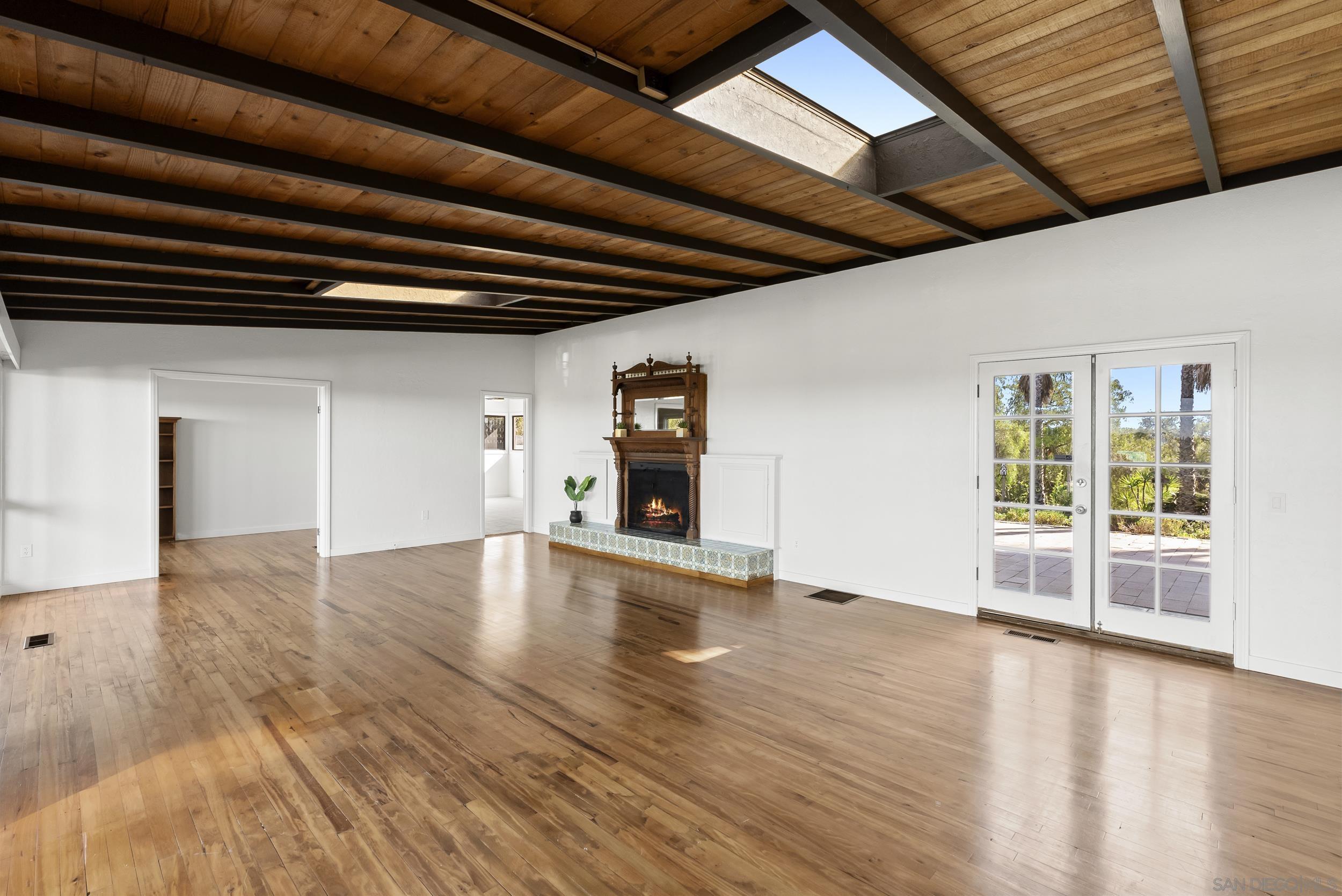 Detail Gallery Image 13 of 59 For 620  Plumosa Ave, Vista,  CA 92081 - 4 Beds | 2 Baths