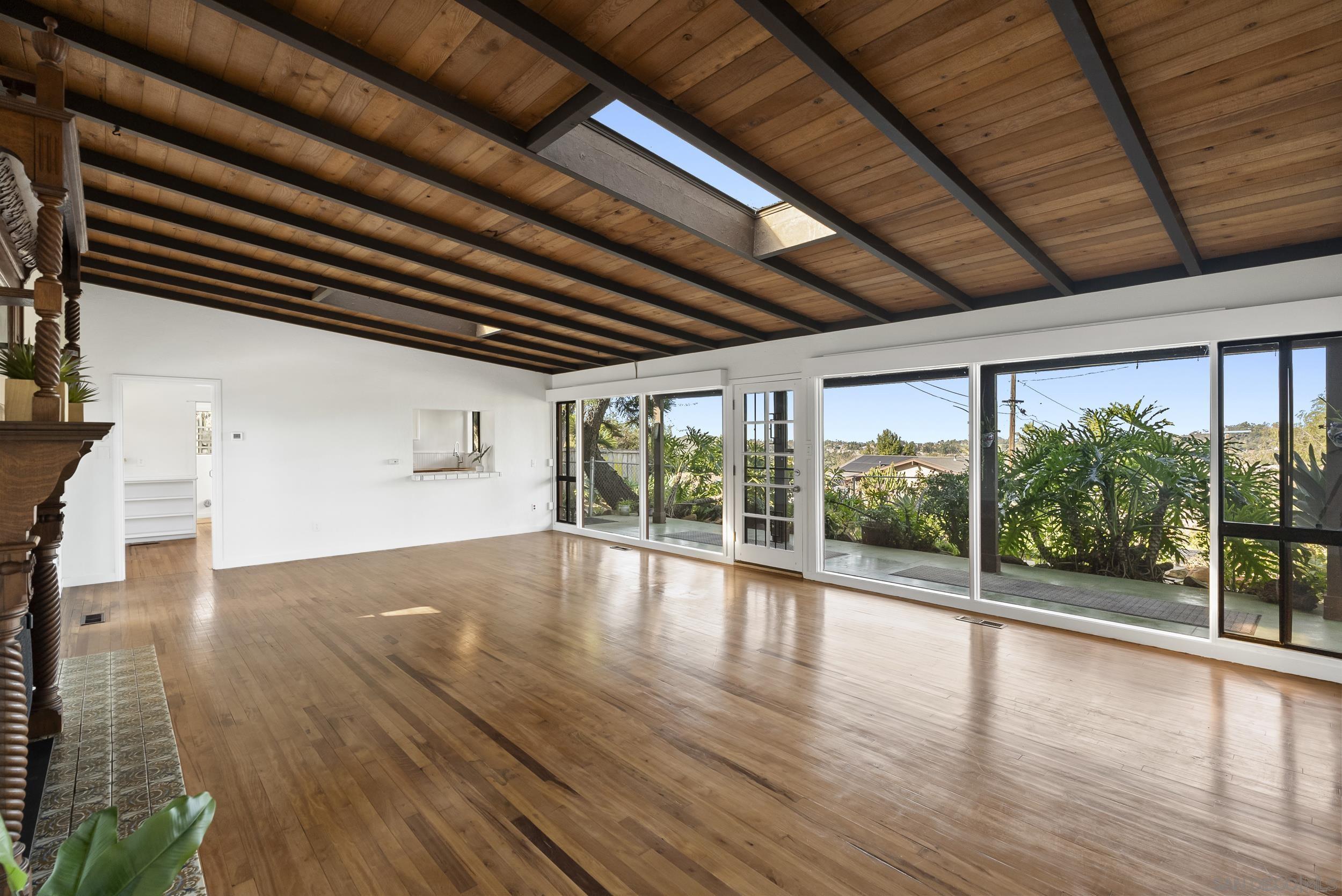 Detail Gallery Image 14 of 59 For 620  Plumosa Ave, Vista,  CA 92081 - 4 Beds | 2 Baths