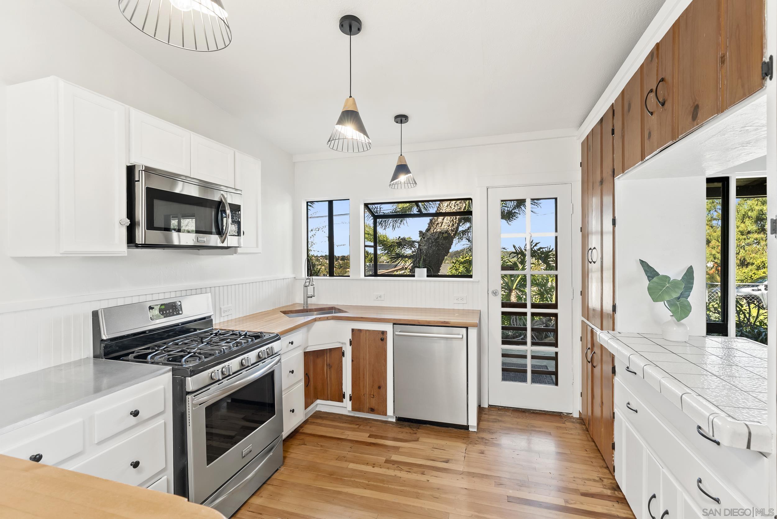 Detail Gallery Image 17 of 59 For 620  Plumosa Ave, Vista,  CA 92081 - 4 Beds | 2 Baths