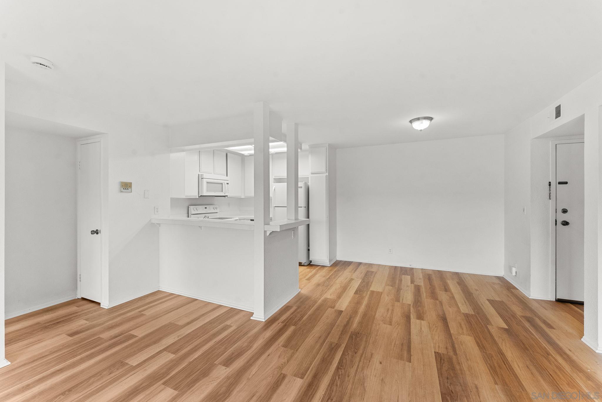 Detail Gallery Image 8 of 24 For 6717  Friars Rd  #63,  San Diego,  CA 92108 - 2 Beds | 2 Baths