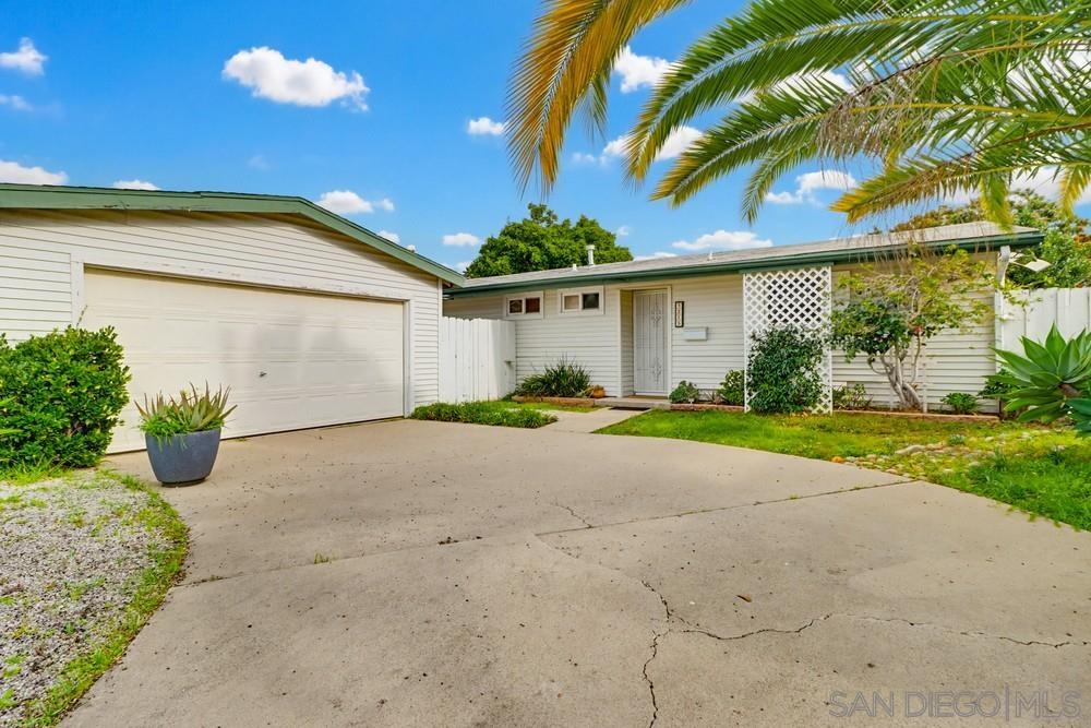 Detail Gallery Image 2 of 28 For 3215  Cabrillo Mesa Dr, San Diego,  CA 92123 - 3 Beds | 2 Baths