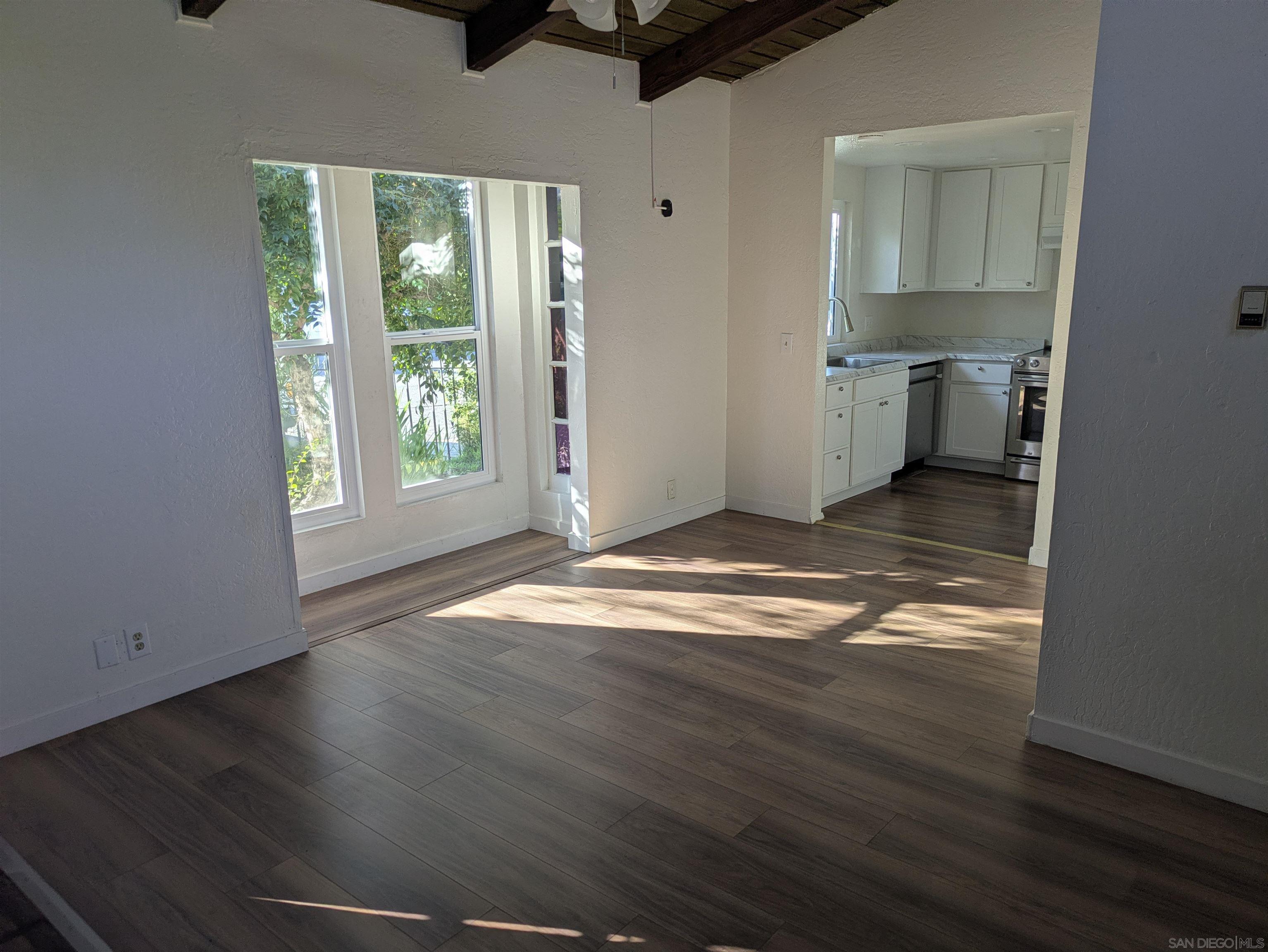 Front Image Thumbnail for SD260001885