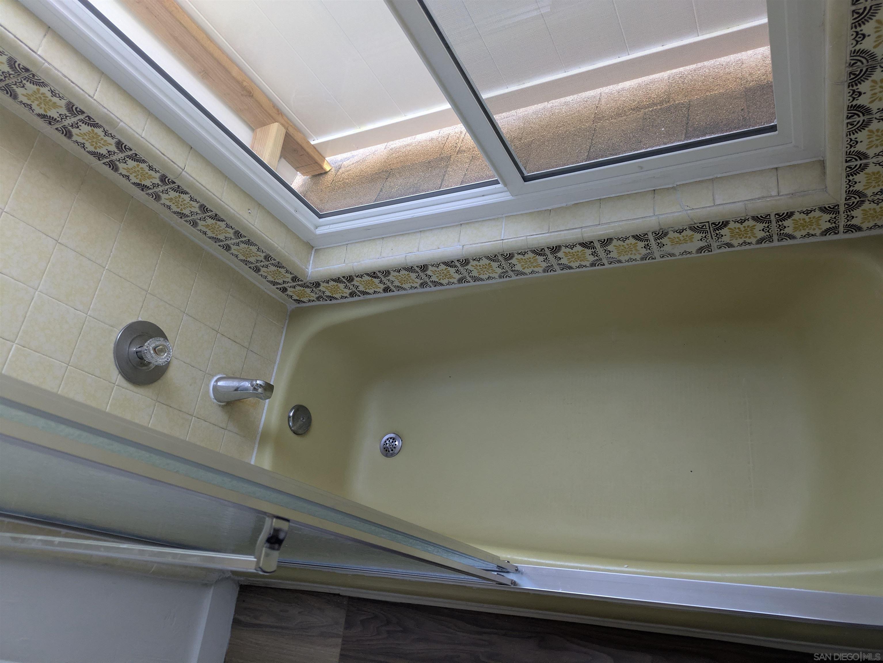 Detail Gallery Image 5 of 5 For 226 S Grape St, Escondido,  CA 92025 - 2 Beds | 1/1 Baths