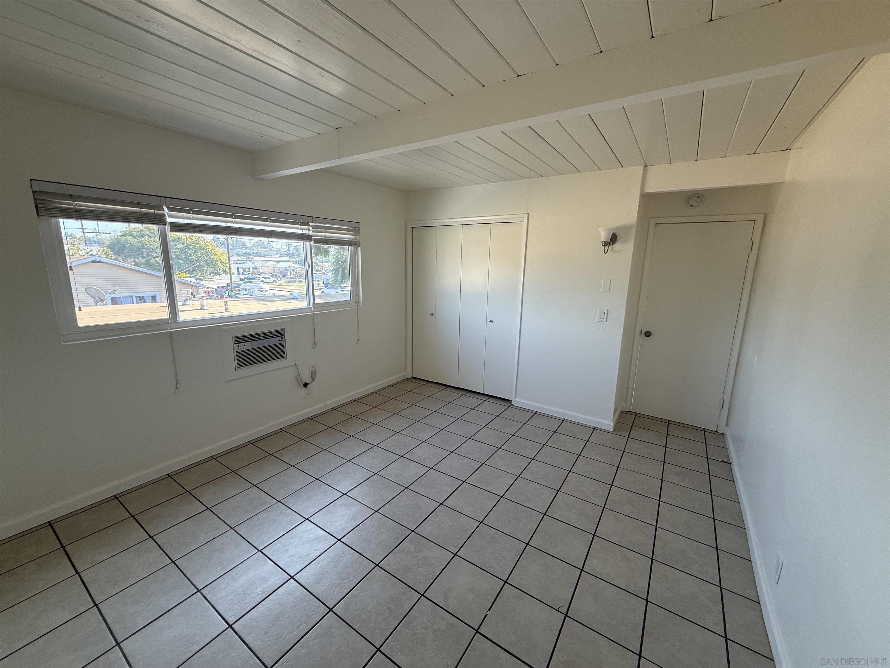 Detail Gallery Image 6 of 8 For 3260  Greely Ave, San Diego,  CA 92113 - 2 Beds | 1 Baths