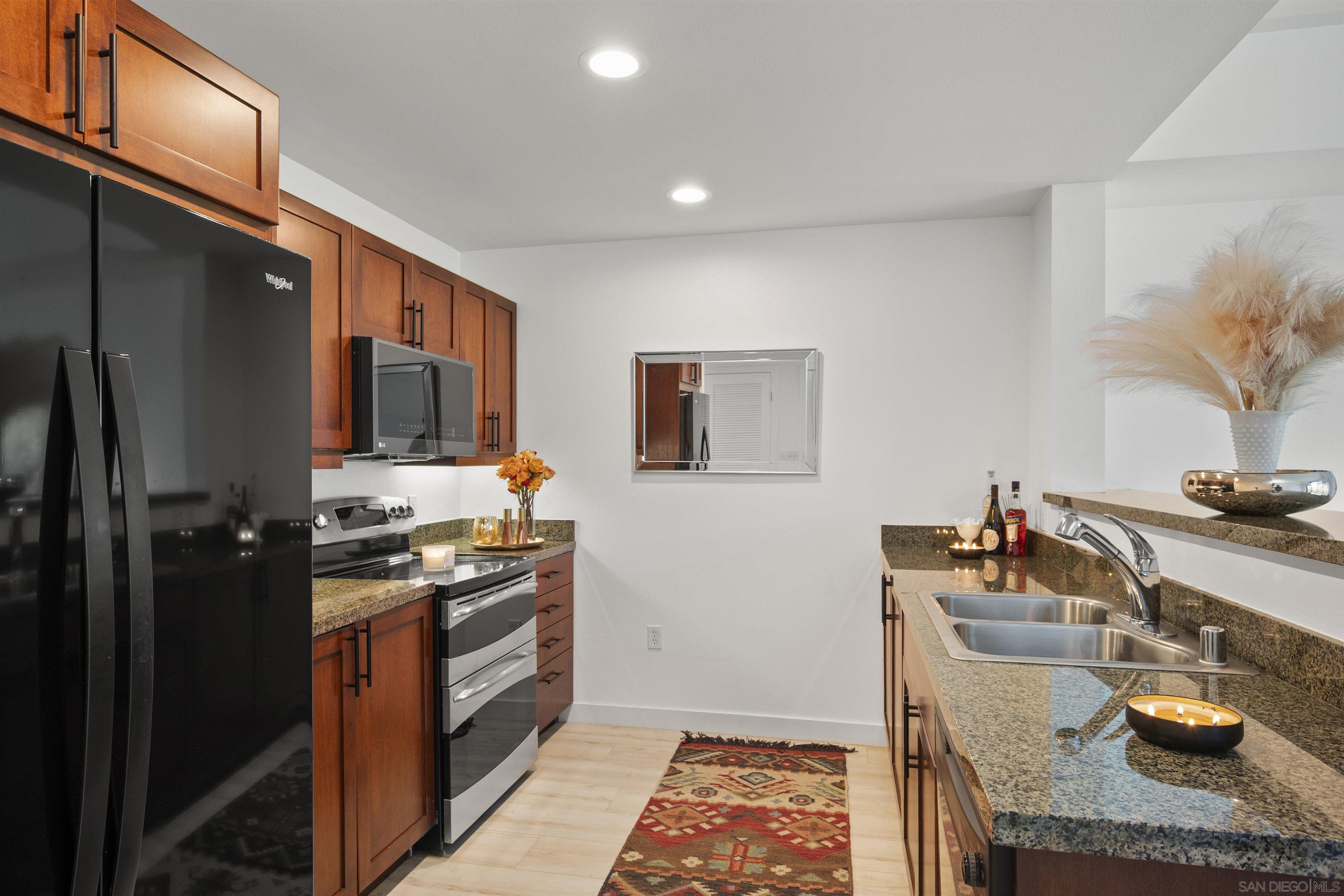 Detail Gallery Image 3 of 22 For 206  Park Blvd  #405,  San Diego,  CA 92101 - 0 Beds | 1 Baths