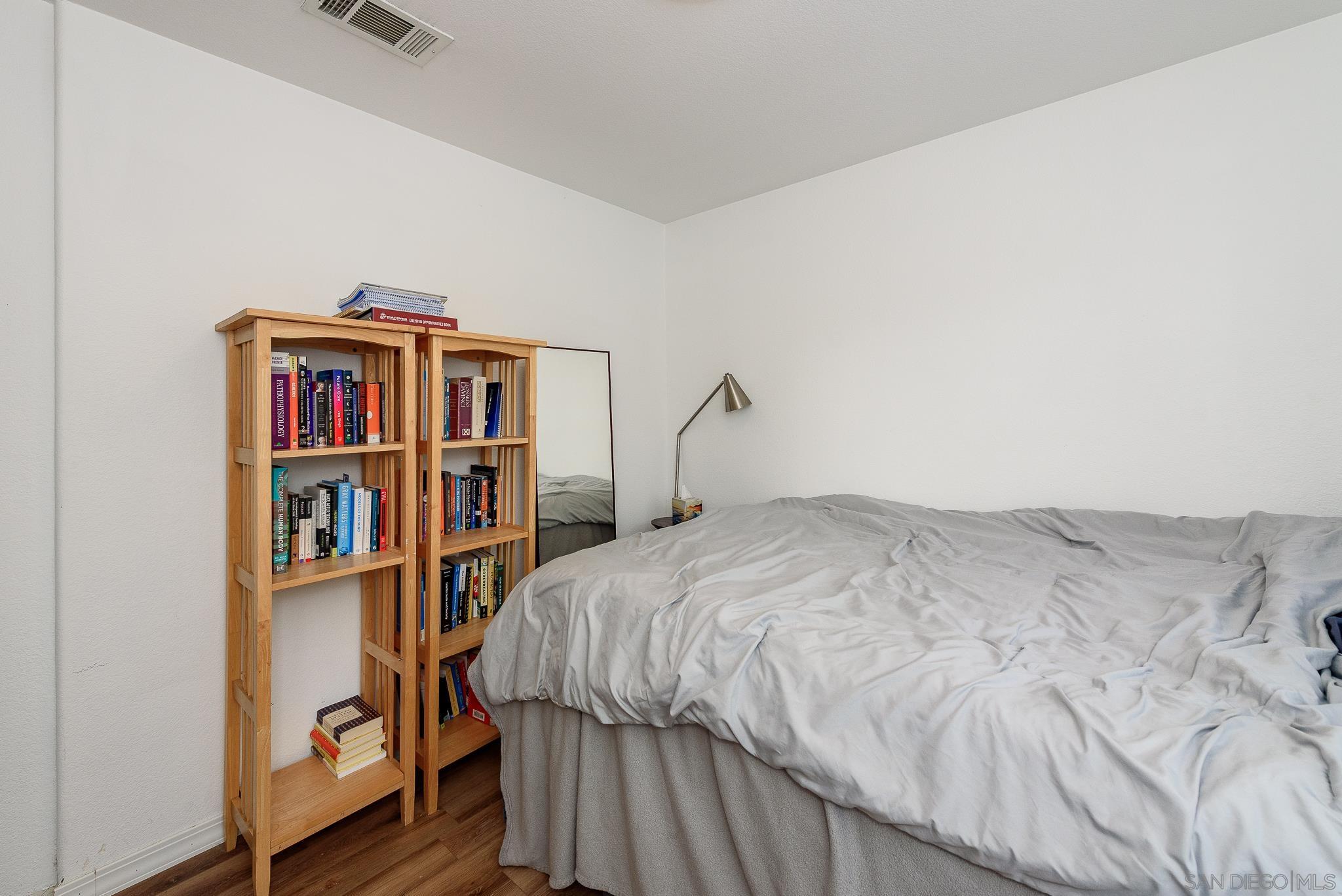 Detail Gallery Image 24 of 41 For 1039  Eliot St, Oceanside,  CA 92057 - 4 Beds | 3 Baths