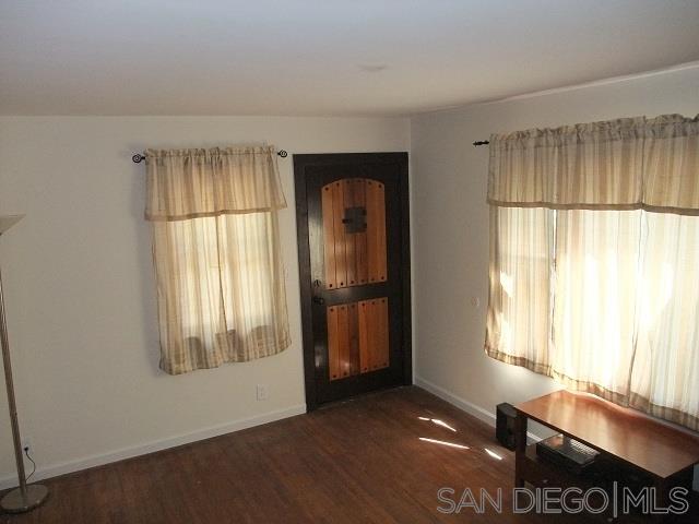 Detail Gallery Image 7 of 8 For 1909 S Tremont, Oceanside,  CA 92054 - 2 Beds | 2 Baths