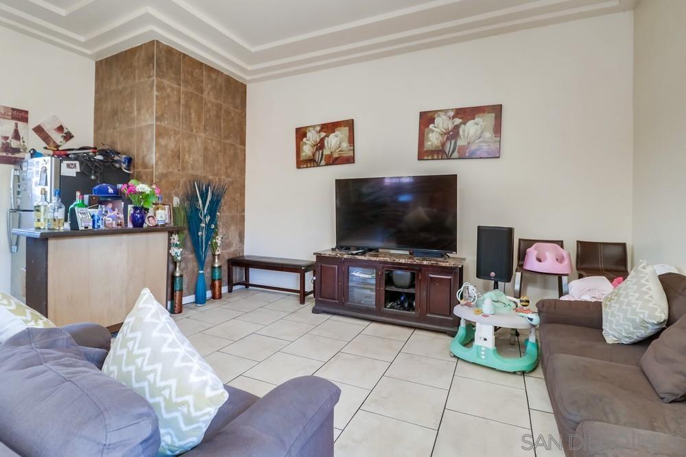 Detail Gallery Image 3 of 30 For 3521  Acacia, San Diego,  CA 92113 - – Beds | – Baths