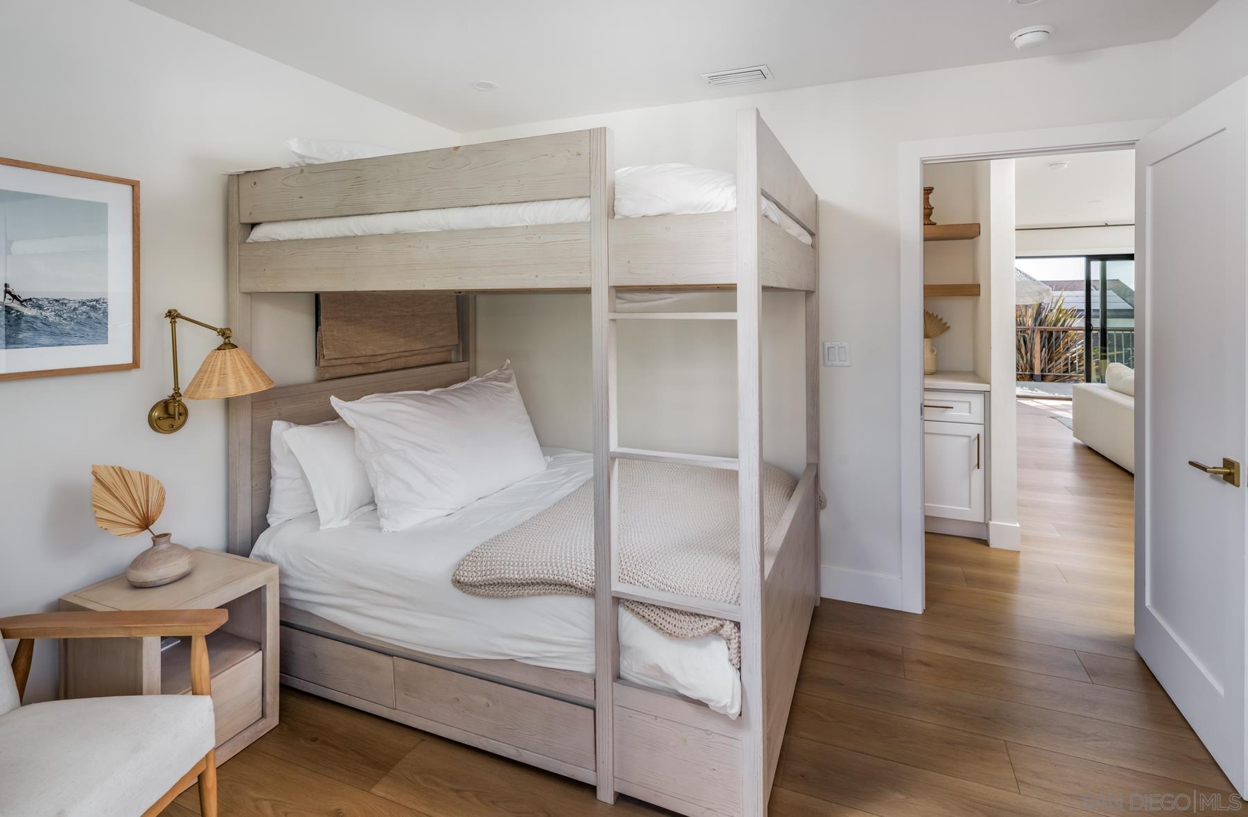 Detail Gallery Image 19 of 52 For 1846  S Pacific St, Oceanside,  CA 92054 - – Beds | – Baths