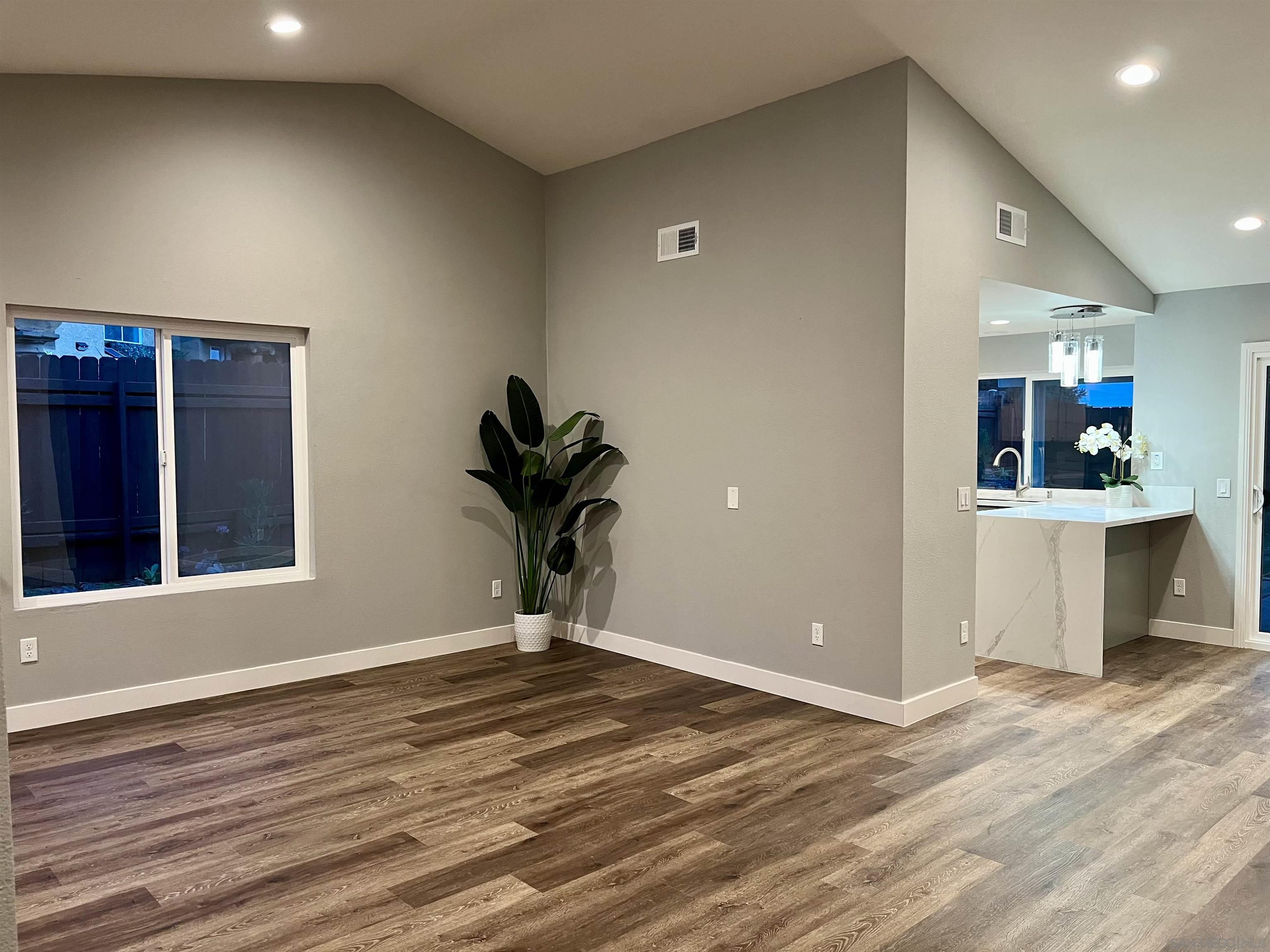 Detail Gallery Image 19 of 63 For 1487  Corte Rapallo, Escondido,  CA 92026 - 3 Beds | 2 Baths