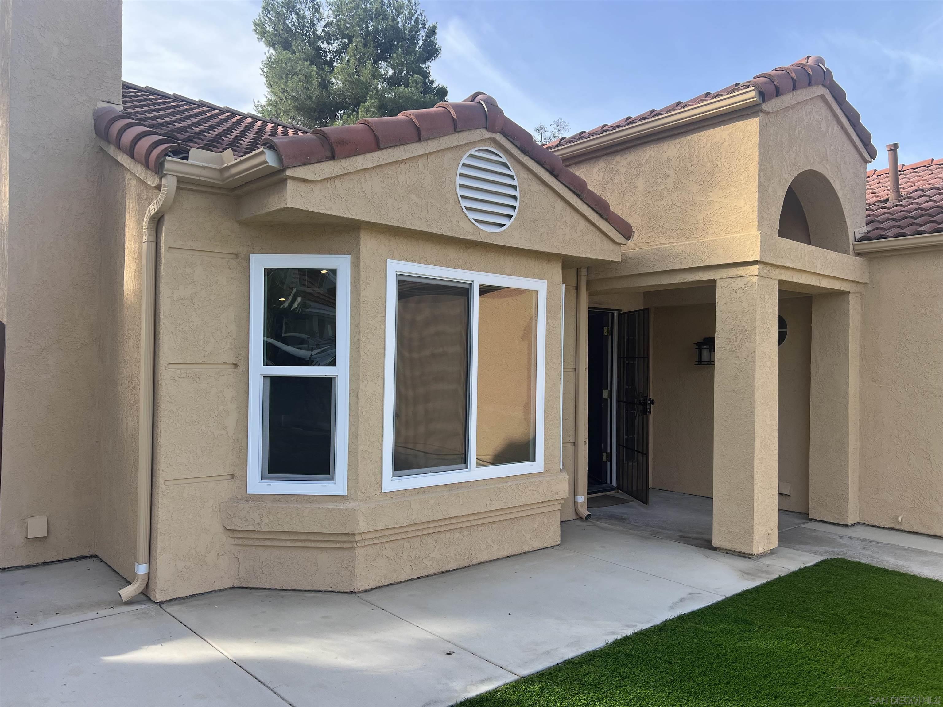 Detail Gallery Image 4 of 63 For 1487  Corte Rapallo, Escondido,  CA 92026 - 3 Beds | 2 Baths