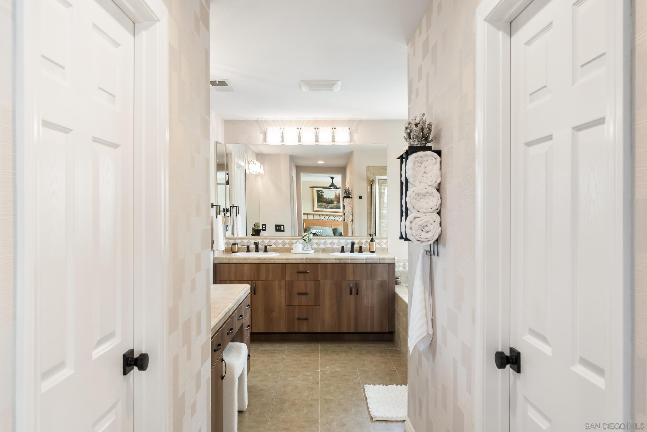 Detail Gallery Image 26 of 52 For 1802  Webber Way, Chula Vista,  CA 91913 - 4 Beds | 3/1 Baths