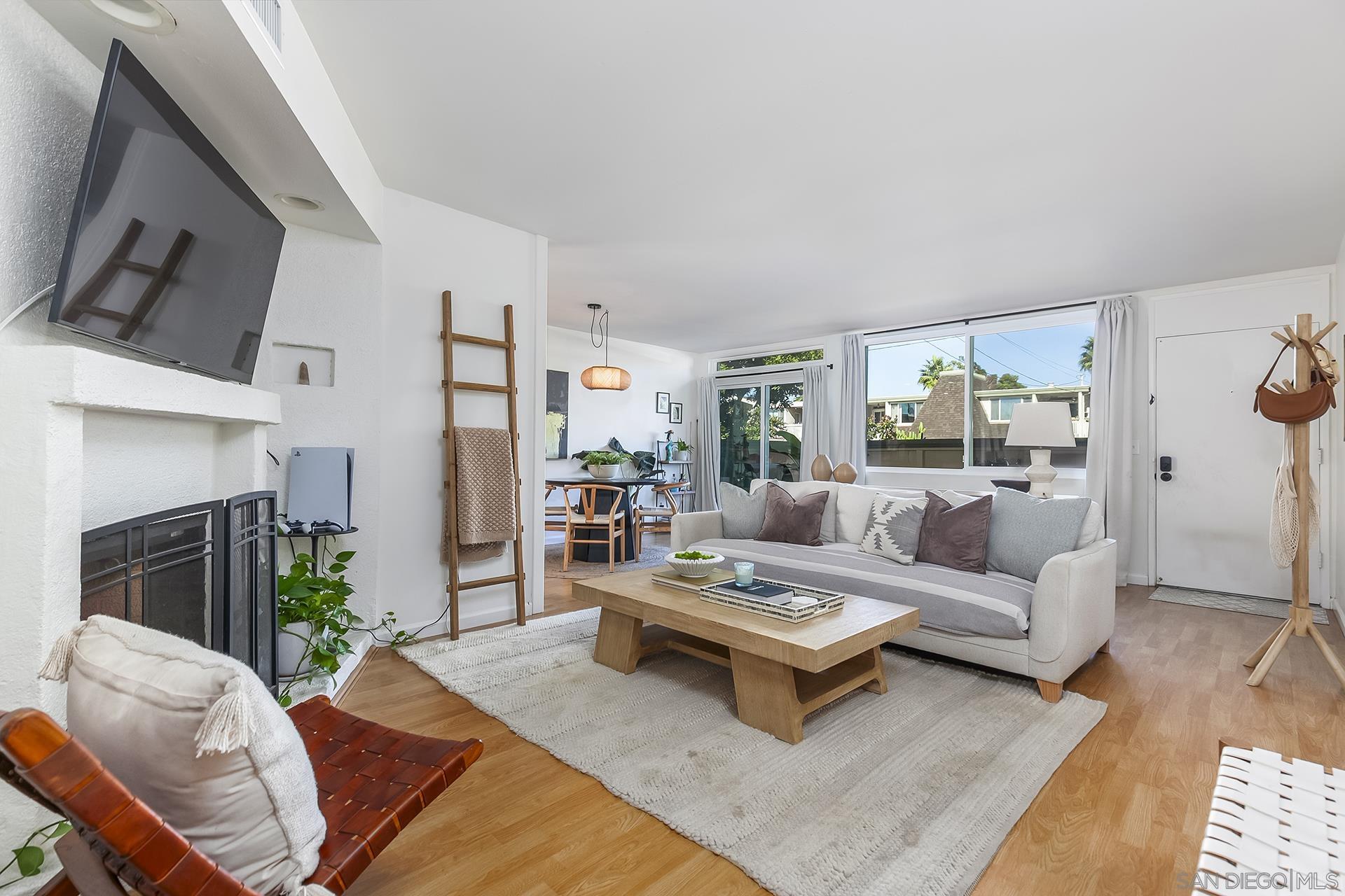 Detail Gallery Image 2 of 53 For 3845  Groton St  #1,  San Diego,  CA 92110 - 1 Beds | 1 Baths