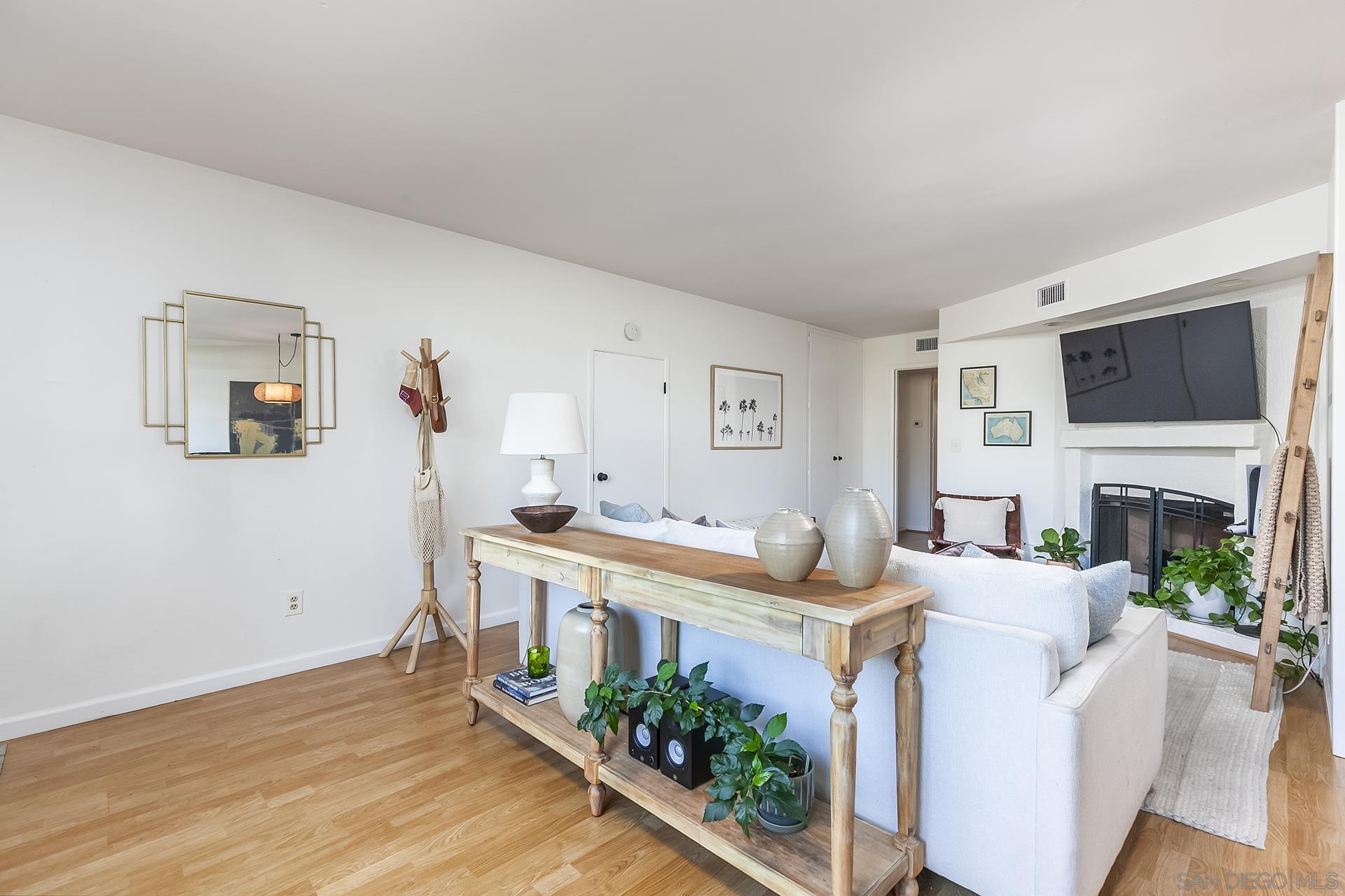 Detail Gallery Image 9 of 53 For 3845  Groton St  #1,  San Diego,  CA 92110 - 1 Beds | 1 Baths