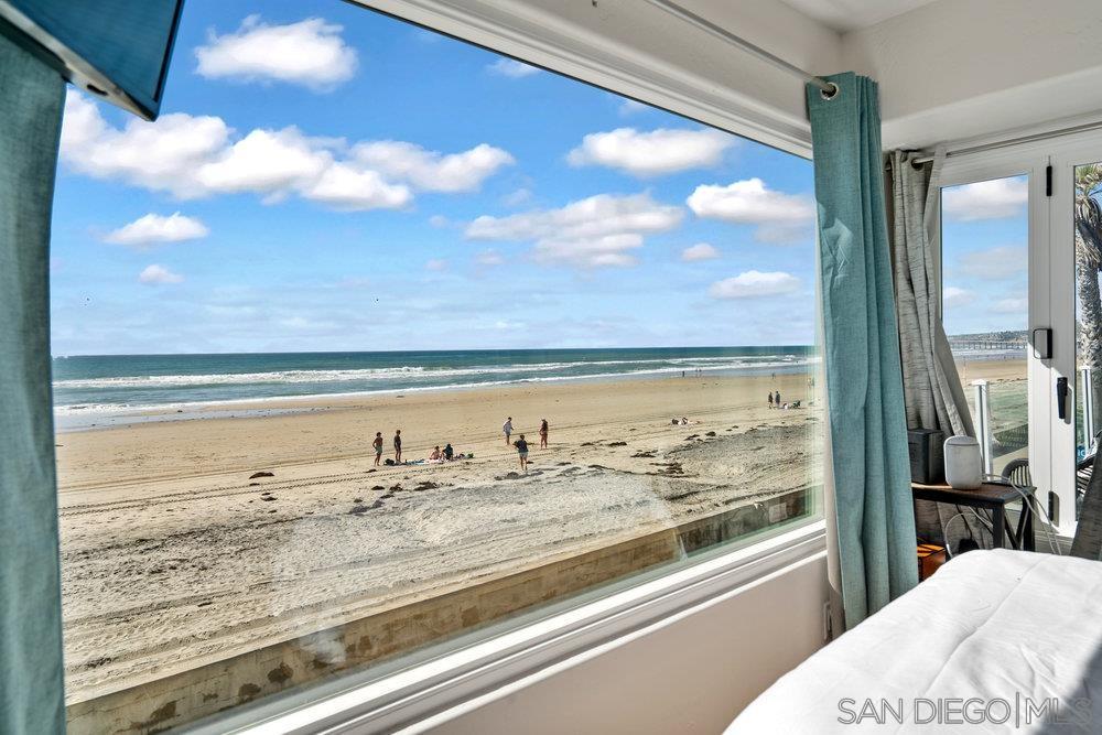 Detail Gallery Image 18 of 35 For 3911  Ocean Front Walk, San Diego,  CA 92109 - 3 Beds | 2 Baths