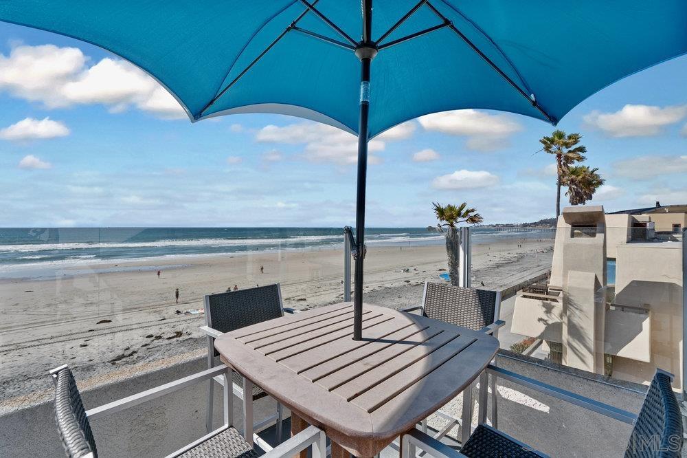 Detail Gallery Image 19 of 35 For 3911  Ocean Front Walk, San Diego,  CA 92109 - 3 Beds | 2 Baths