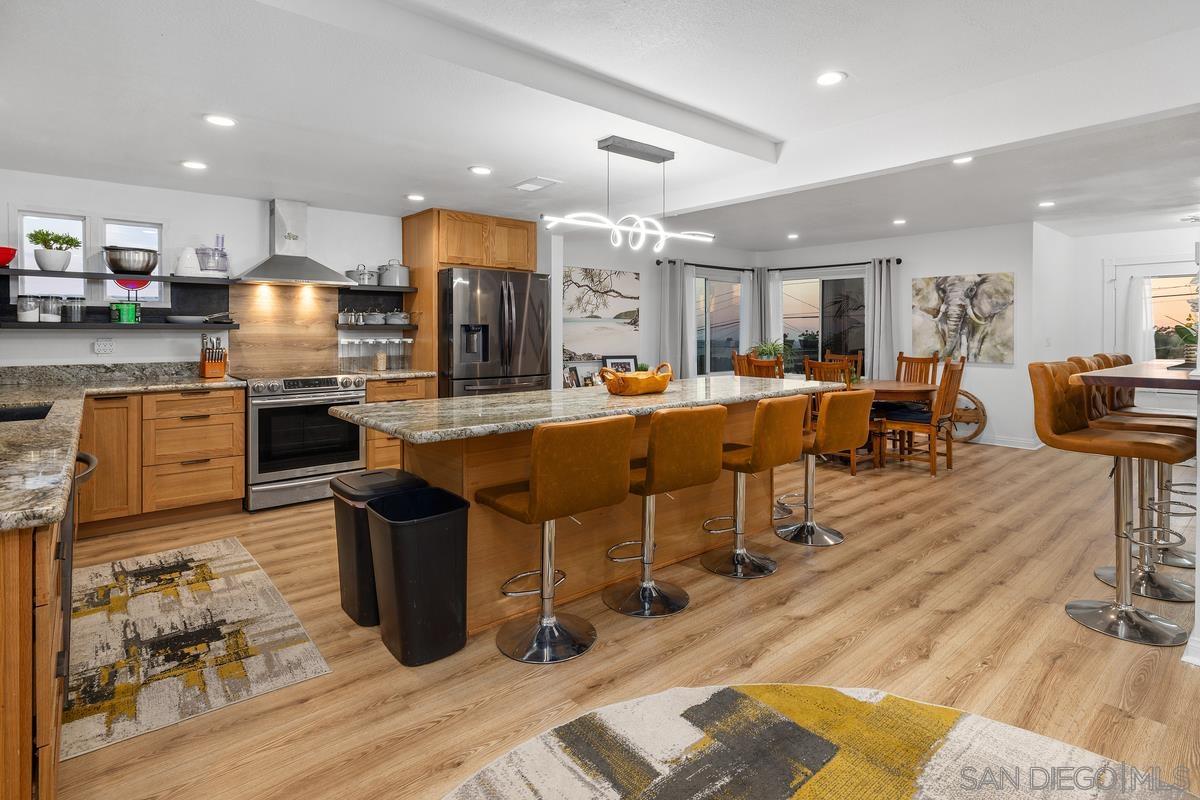 Detail Gallery Image 9 of 42 For 1645  Buena Vista Ave, Spring Valley,  CA 91977 - 4 Beds | 2/1 Baths