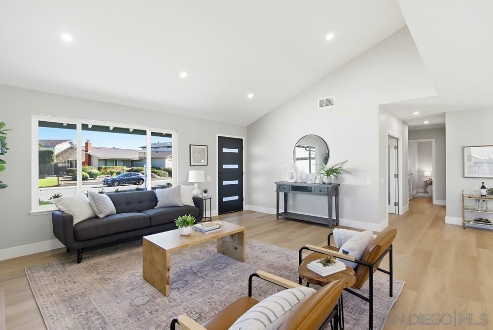 Detail Gallery Image 4 of 30 For 15220  Amalia St, San Diego,  CA 92129 - 4 Beds | 2 Baths