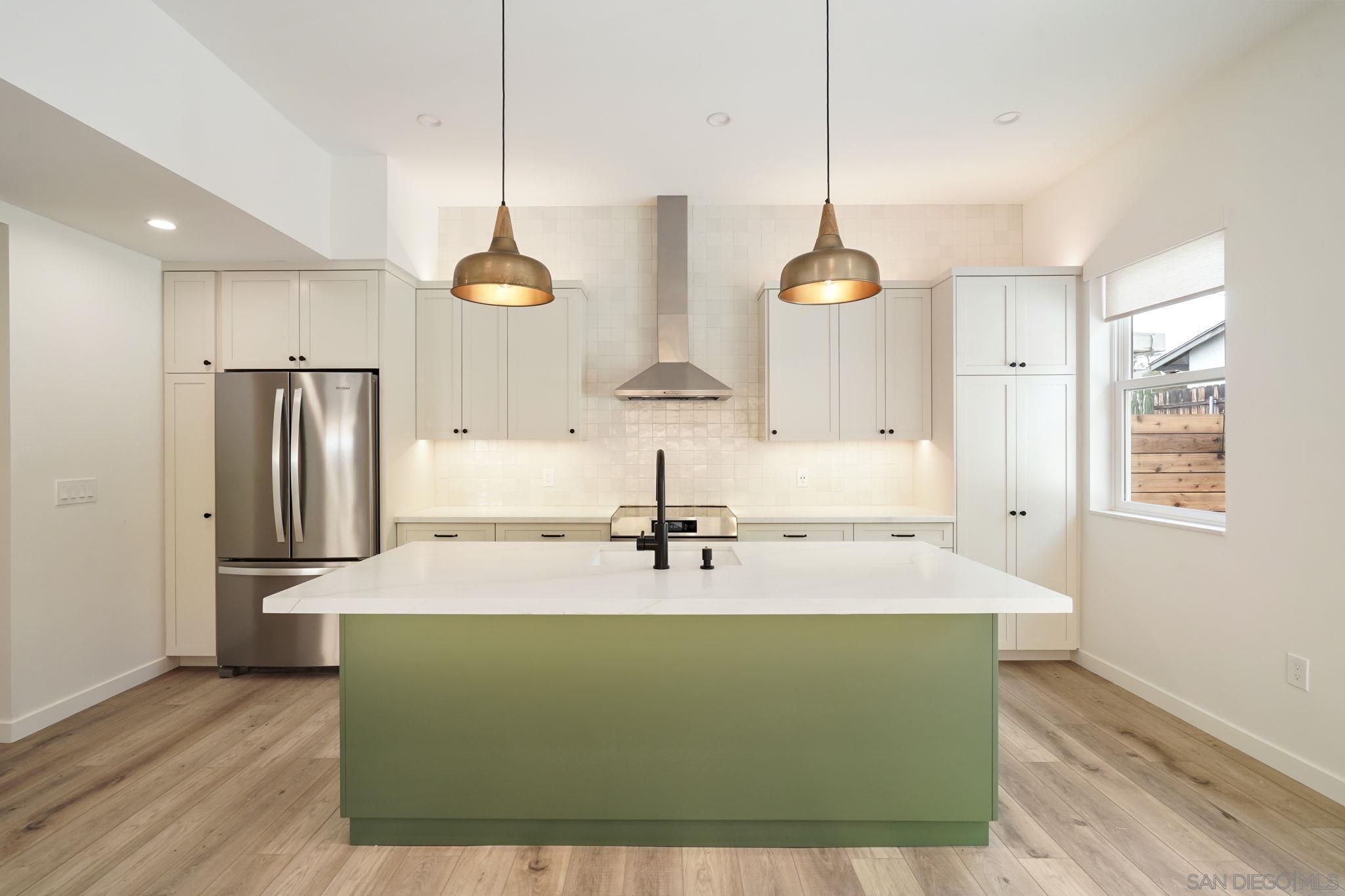 Detail Gallery Image 2 of 19 For 13434  Maryearl Ln, Poway,  CA 92064 - 1 Beds | 1 Baths