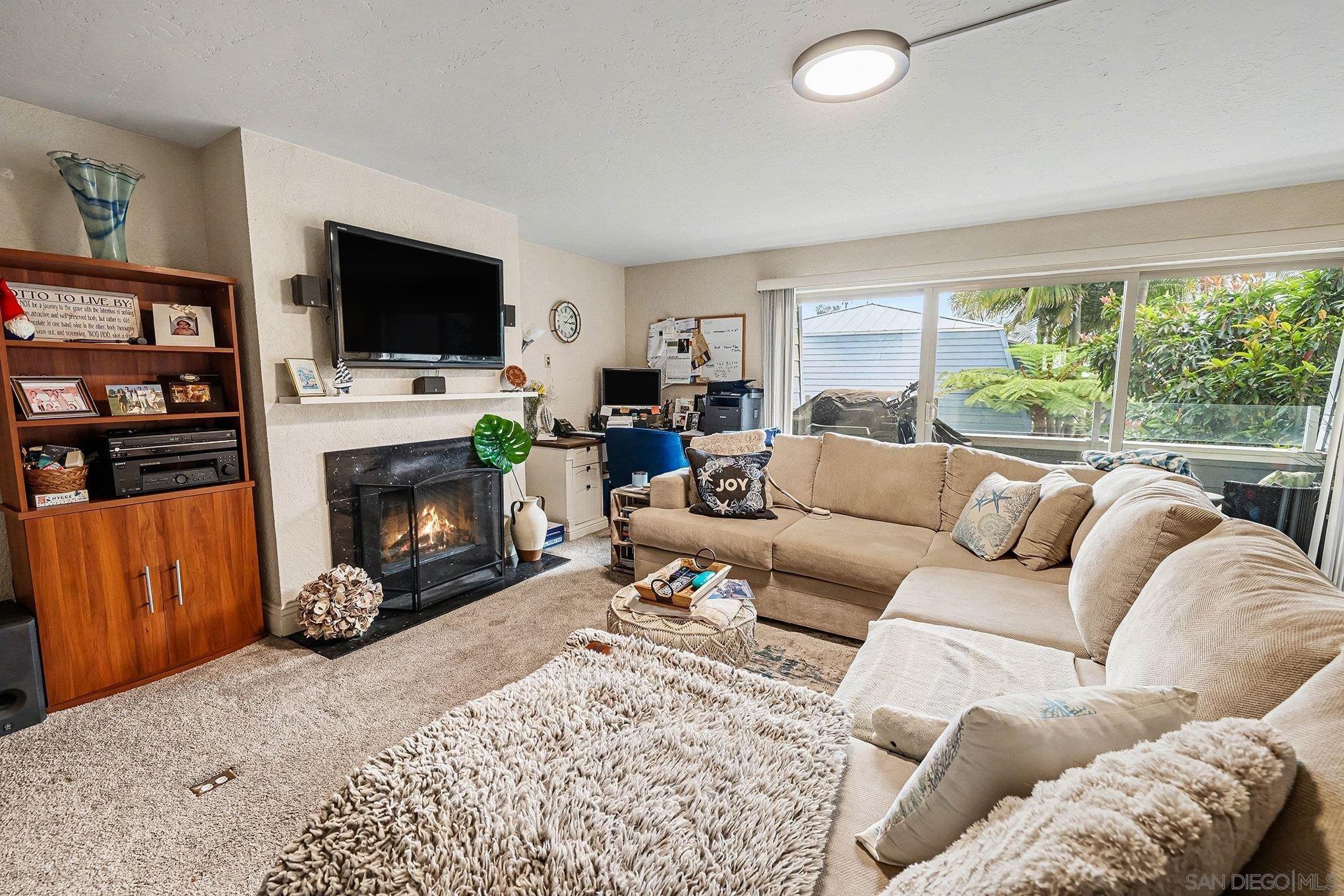 Detail Gallery Image 8 of 19 For 46  Montego Court, Coronado,  CA 92118 - 2 Beds | 2 Baths