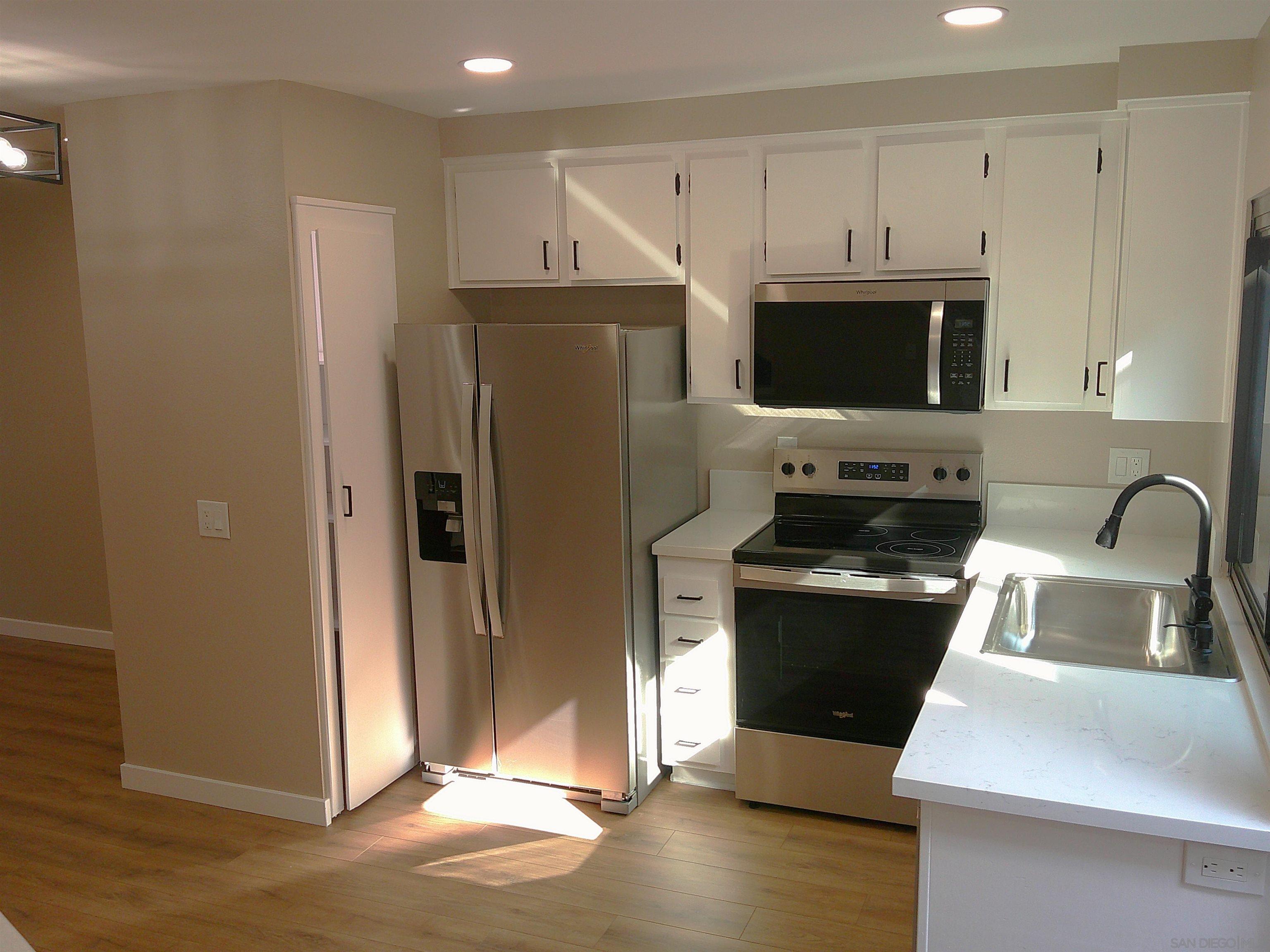 Detail Gallery Image 2 of 25 For 3885  Caminito Litoral  #230,  San Diego,  CA 92107 - 2 Beds | 1 Baths